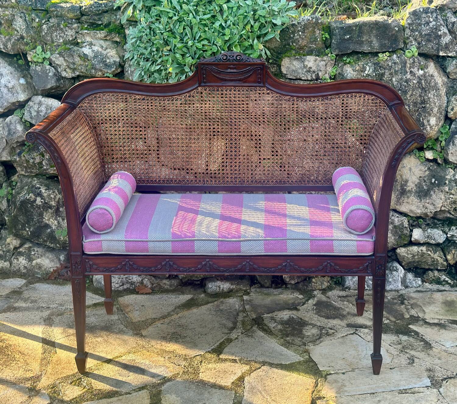 small bench or Love Seat in Mahogany circa 1860