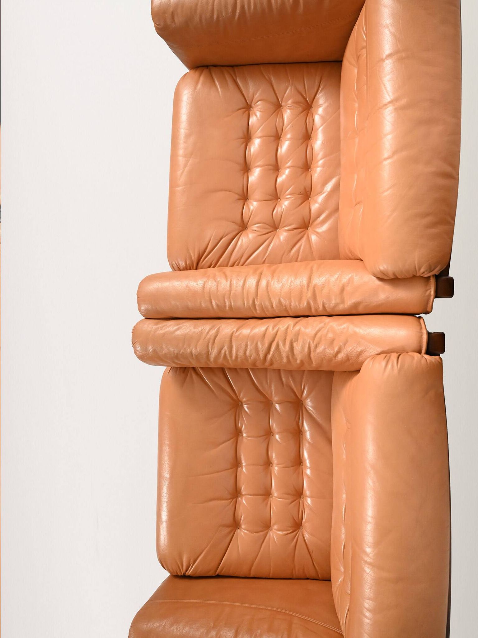 Paire de fauteuils scandinaves en cuir, années 1950
