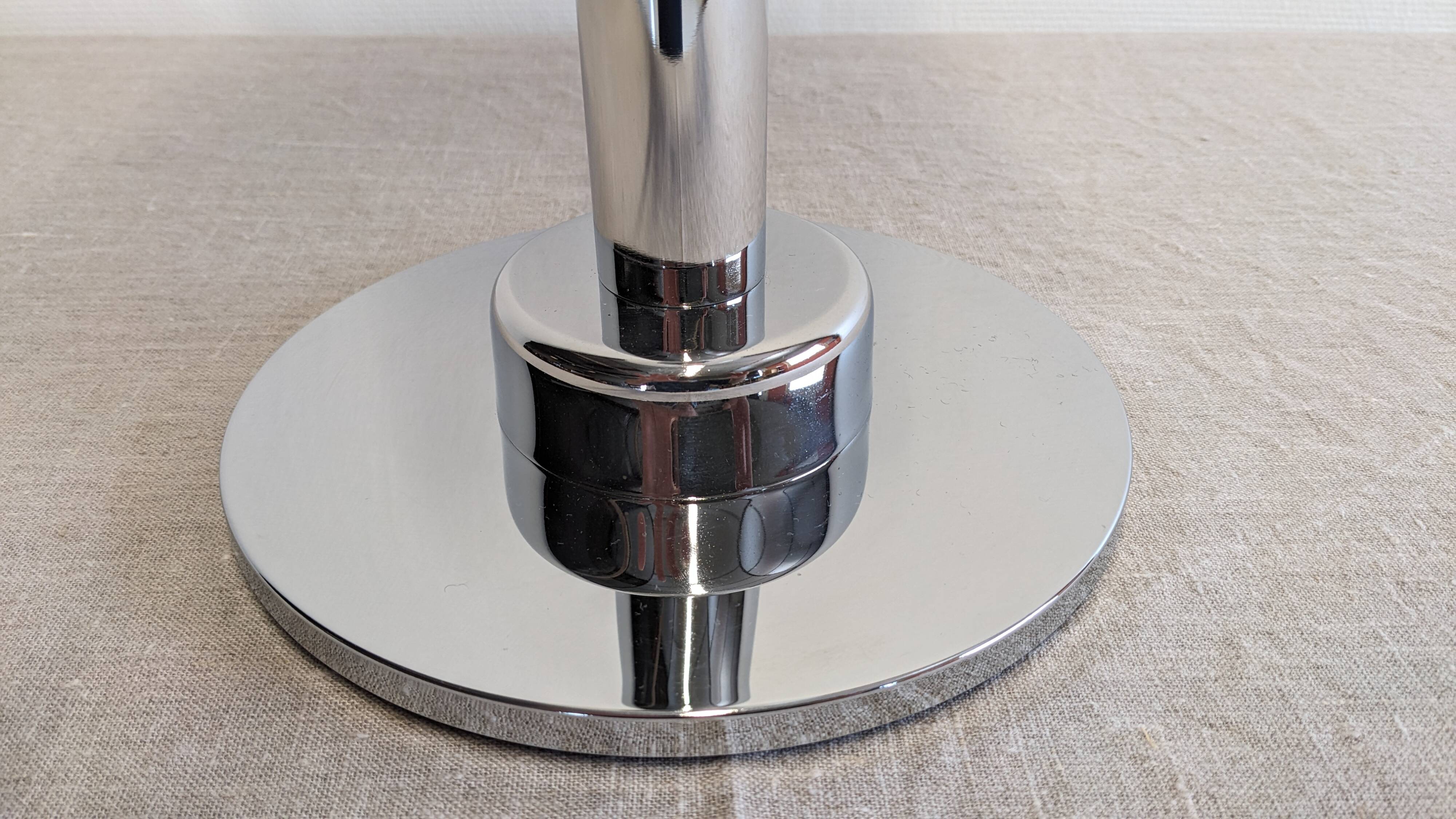 Modernist lamp model New-York by S.C.E for Habitat, France around 1970.