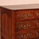 Commode d'époque regence en noyer massif du début du 18° siècle
