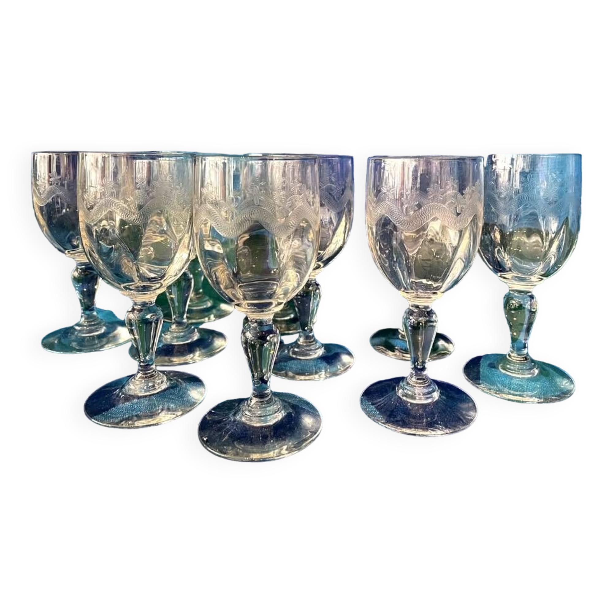SUITE DE 10 VERRES A LIQUEUR EN VERRE DE VIERZON MODELE EMMA
