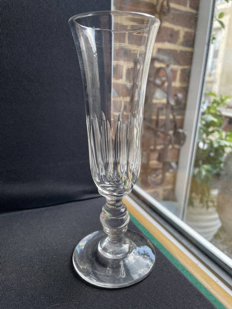 6 Champagne flutes – Baccarat/Saint Louis - Cut crystal - 19th century