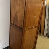 Armoire parisienne en bois vintage