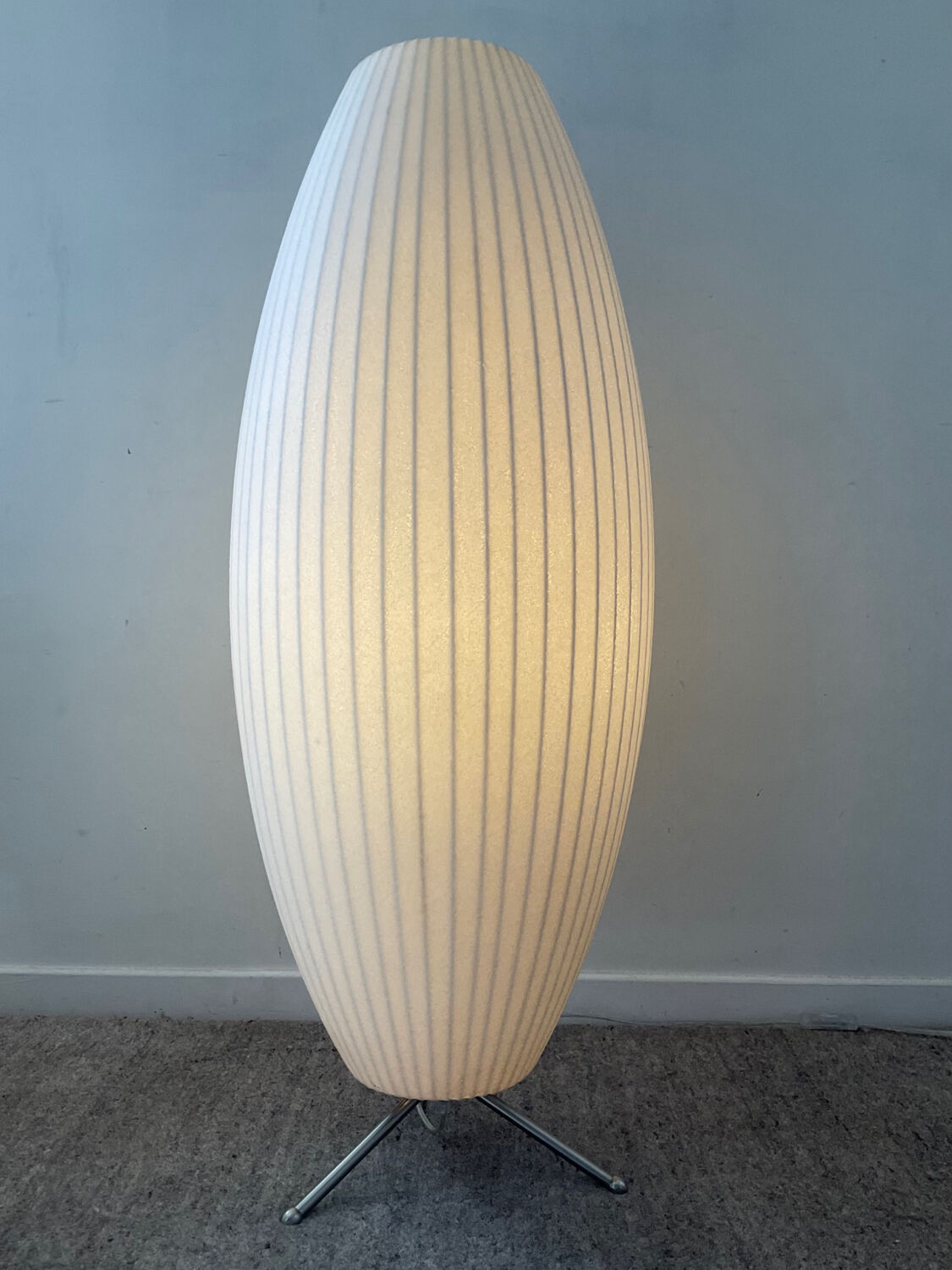 Lampadaire cocoon des années 80