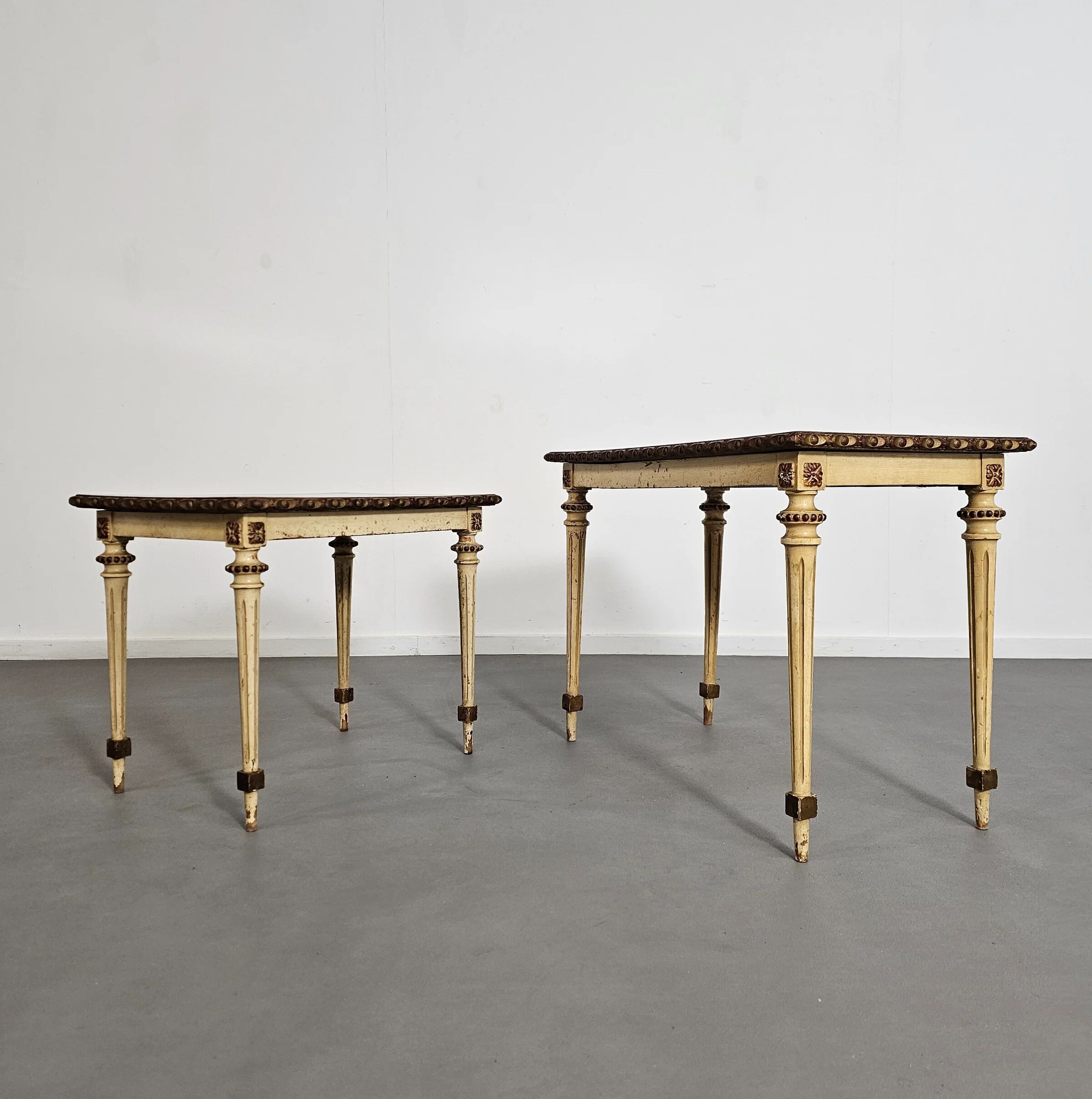2 x nesting side tables / neo classic / painted gold leaf top / The battle of Texel