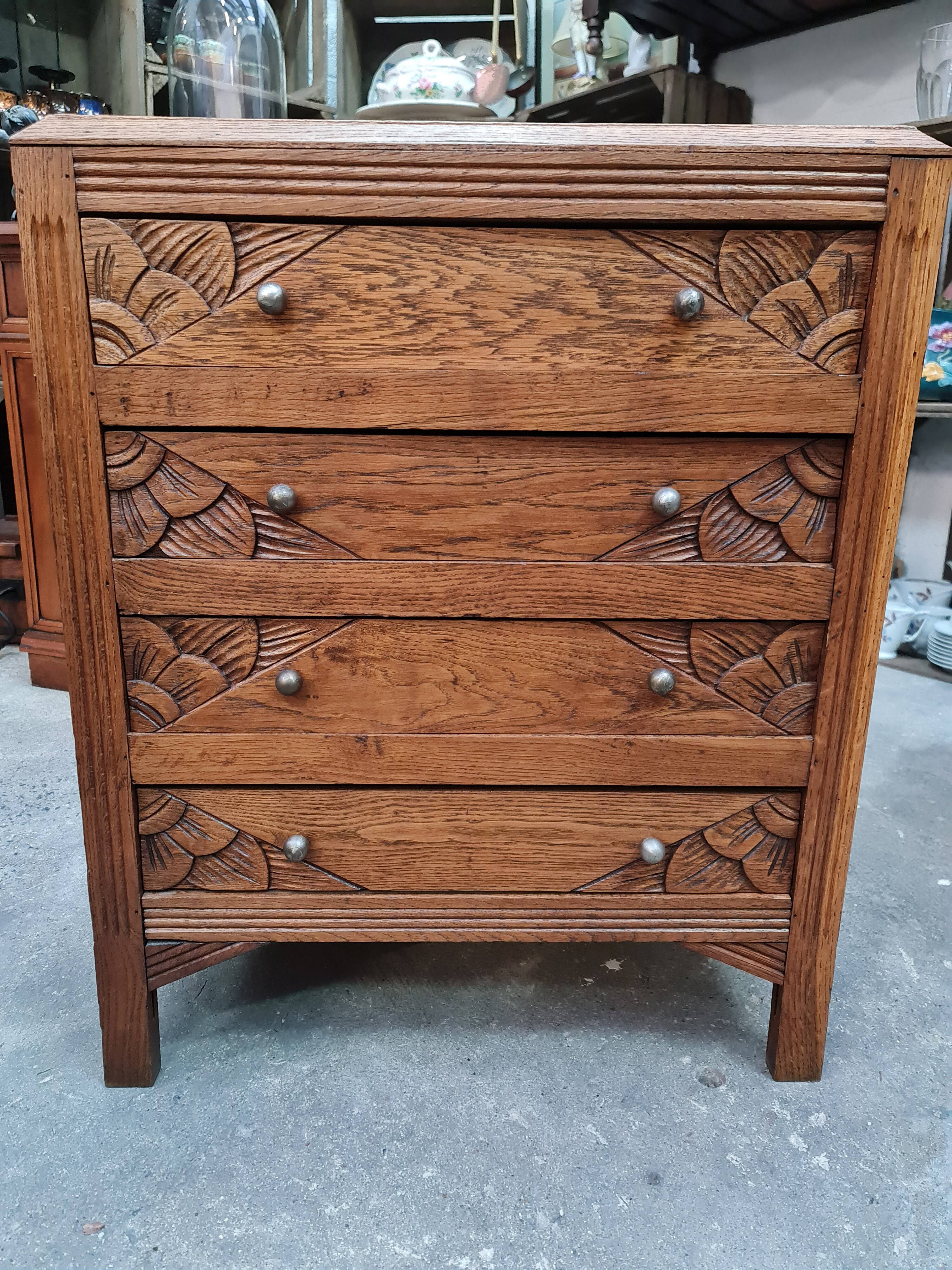 Old small vintage chest of drawers four drawers oak
