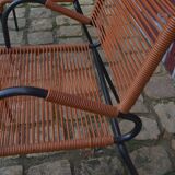 Paire de fauteuils scoubidou vintages.