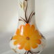 Soliflore en opaline blanche fleuri vintage
