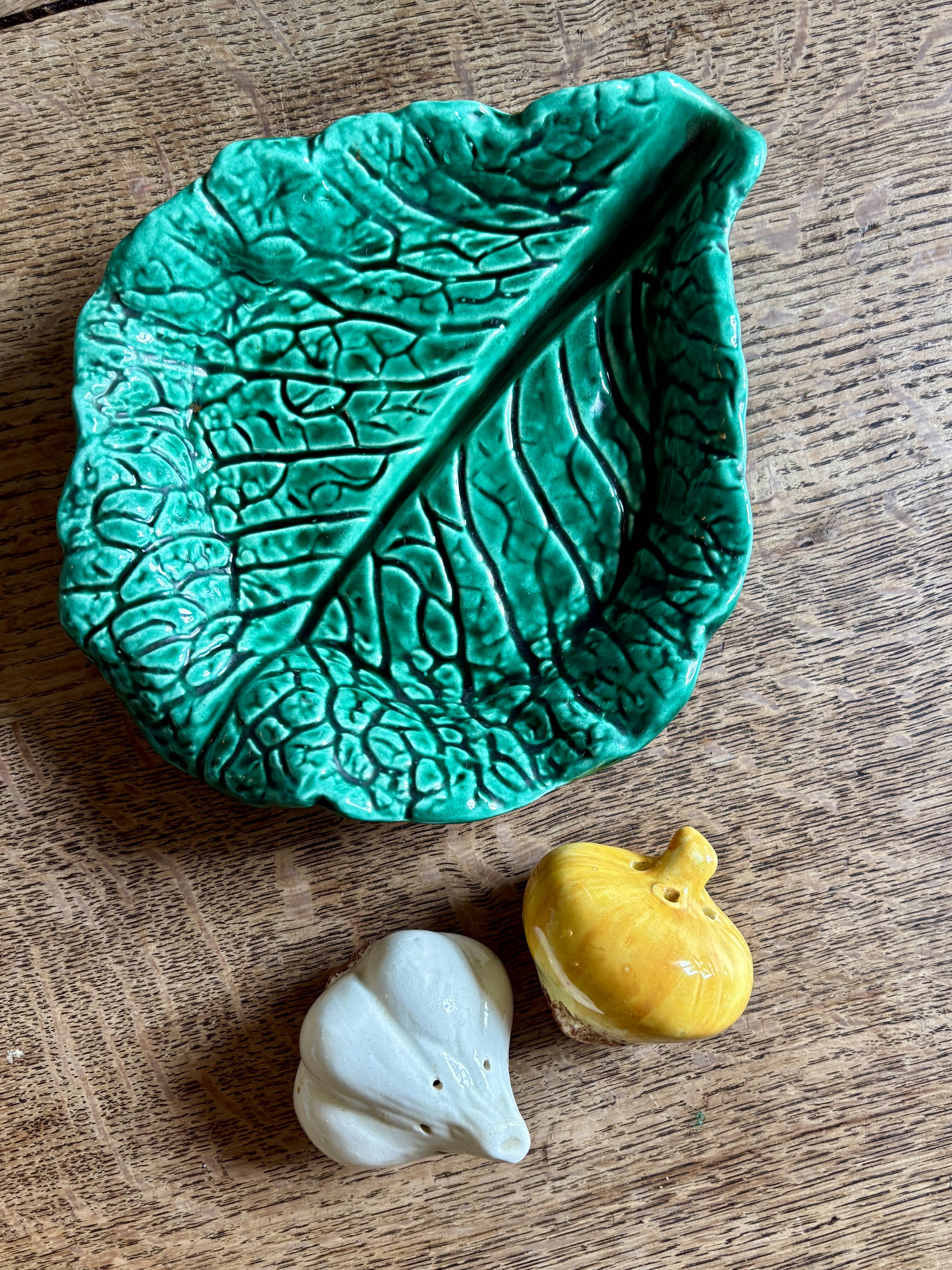 Ensemble sel et poivre vintage en barbotine