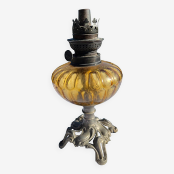 Lampe à pétrole régule et verre fumé vintage