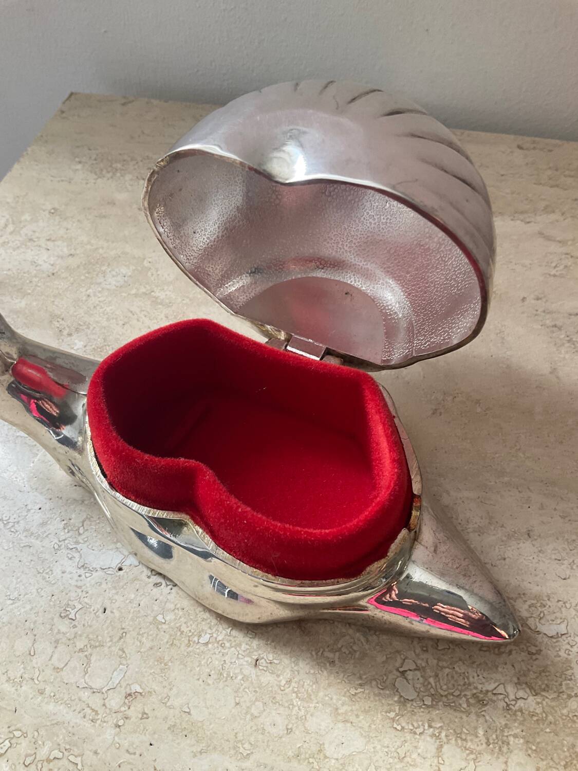 Duo vintage snail jewelry boxes in silver metal