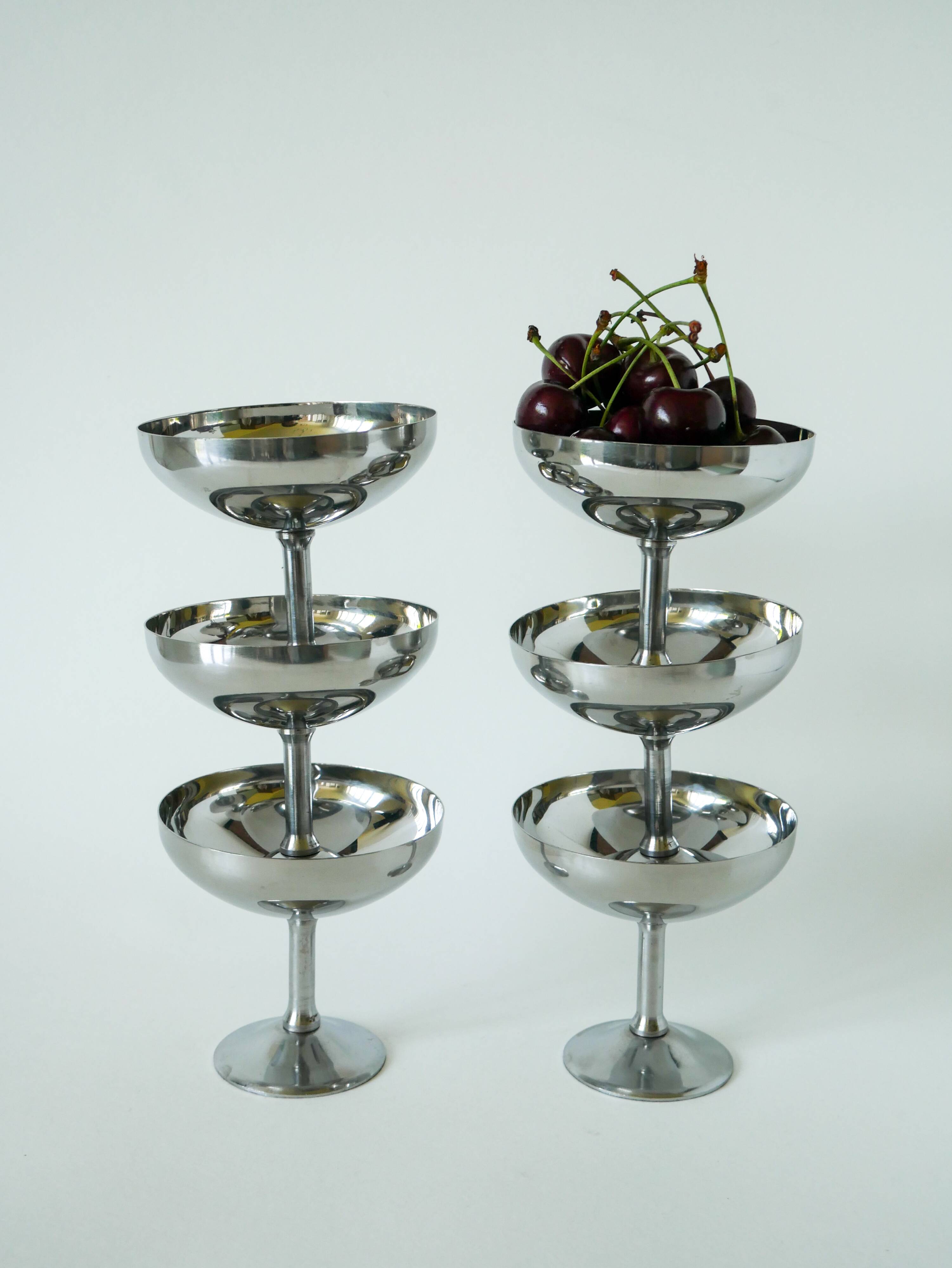 Set of 6 large stainless steel bowls, Tall, Design, 1970, 10 x 10 cm