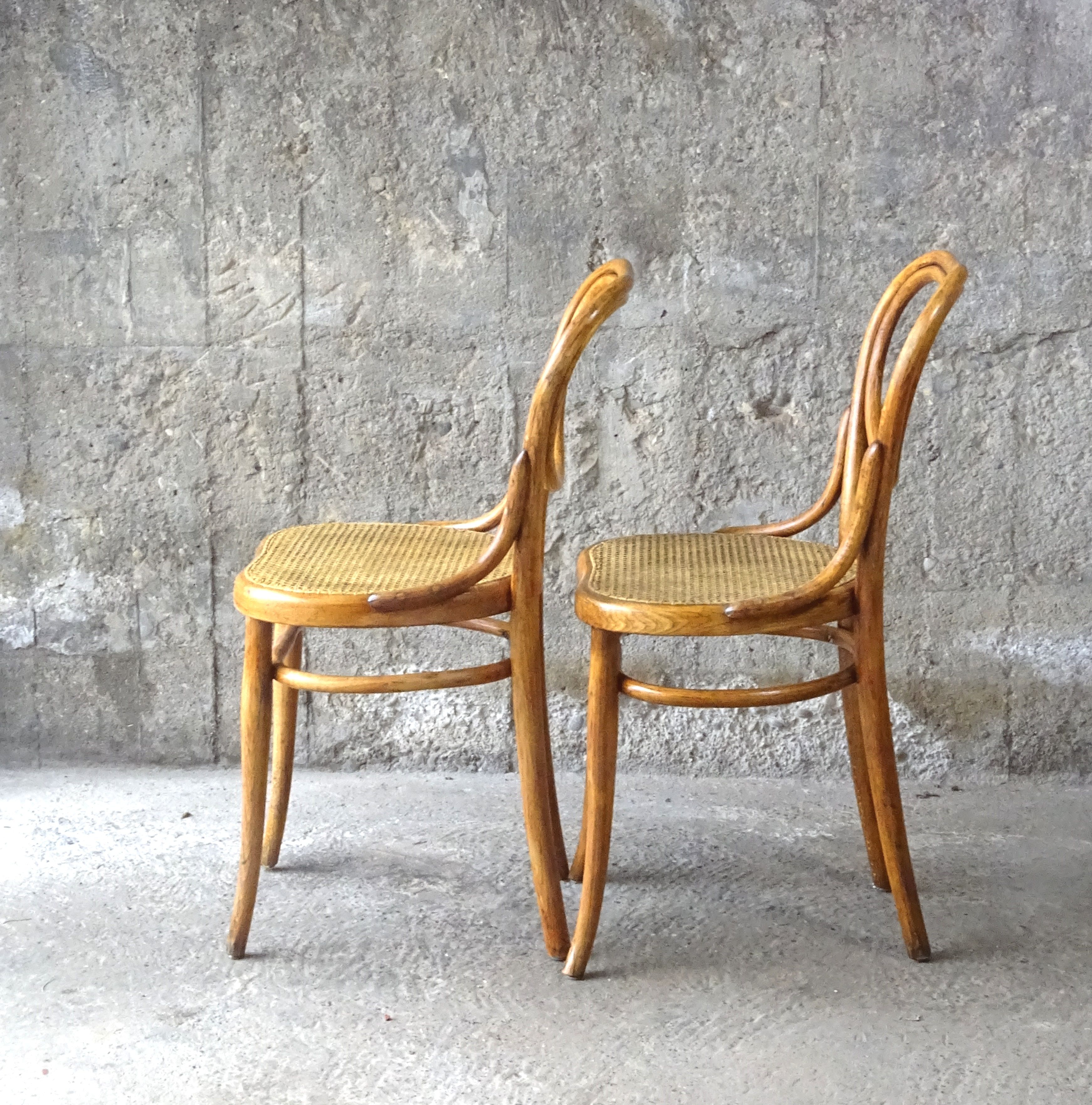 Lot of 2 chairs canne bistro heart Thonet no.28 circa 1890