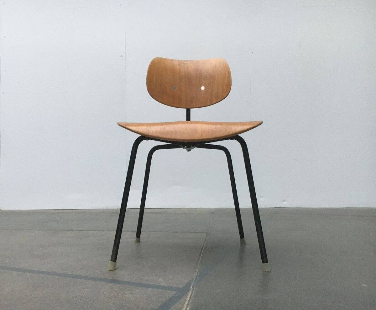 German SE 68 chair from the early Mid-Century by Egon Eiermann for Wilde+Spieth.