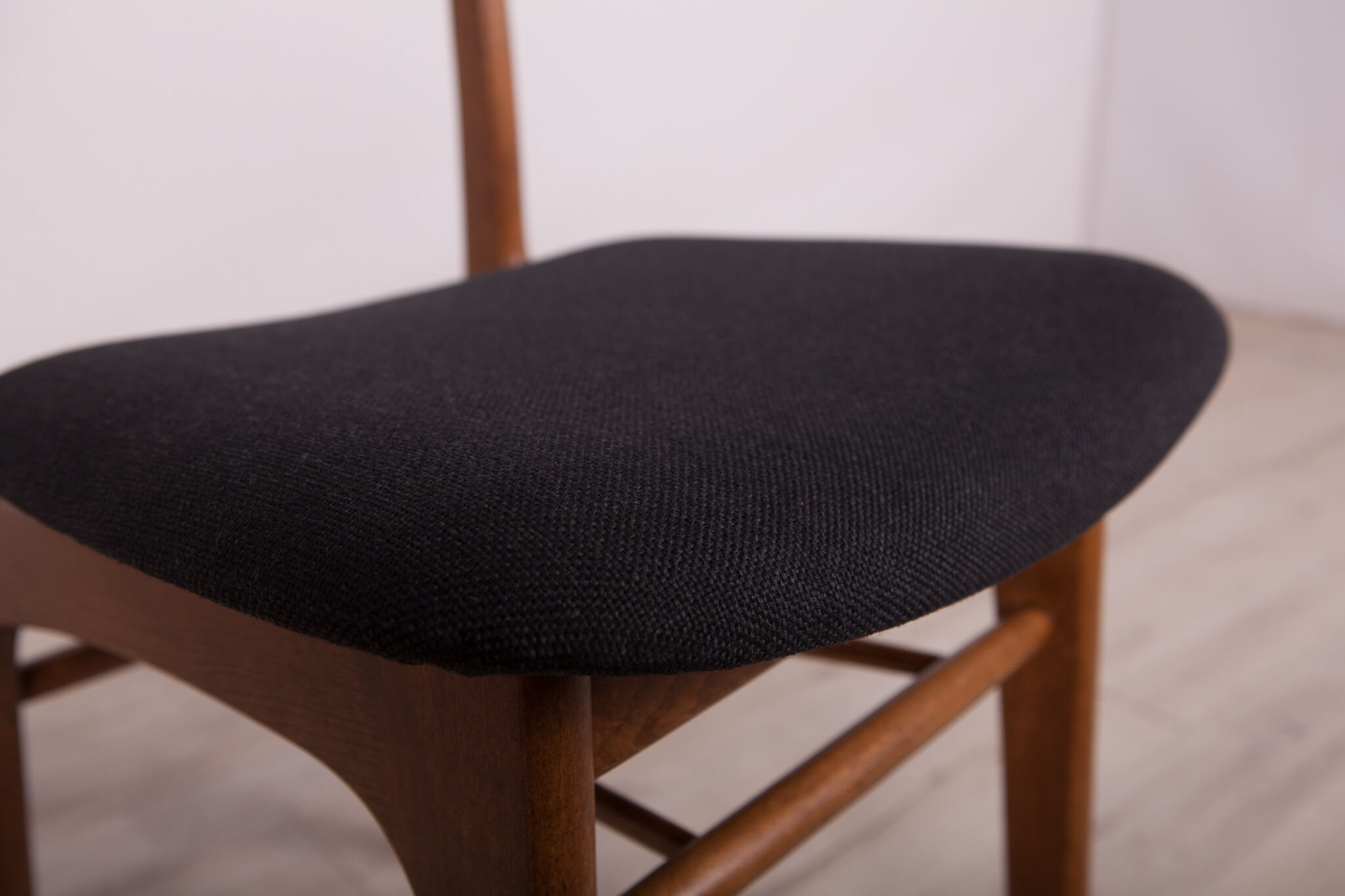 Model 200-190 Dining Chairs by Rajmund Teofil Hałas, 1960s, Set of 4