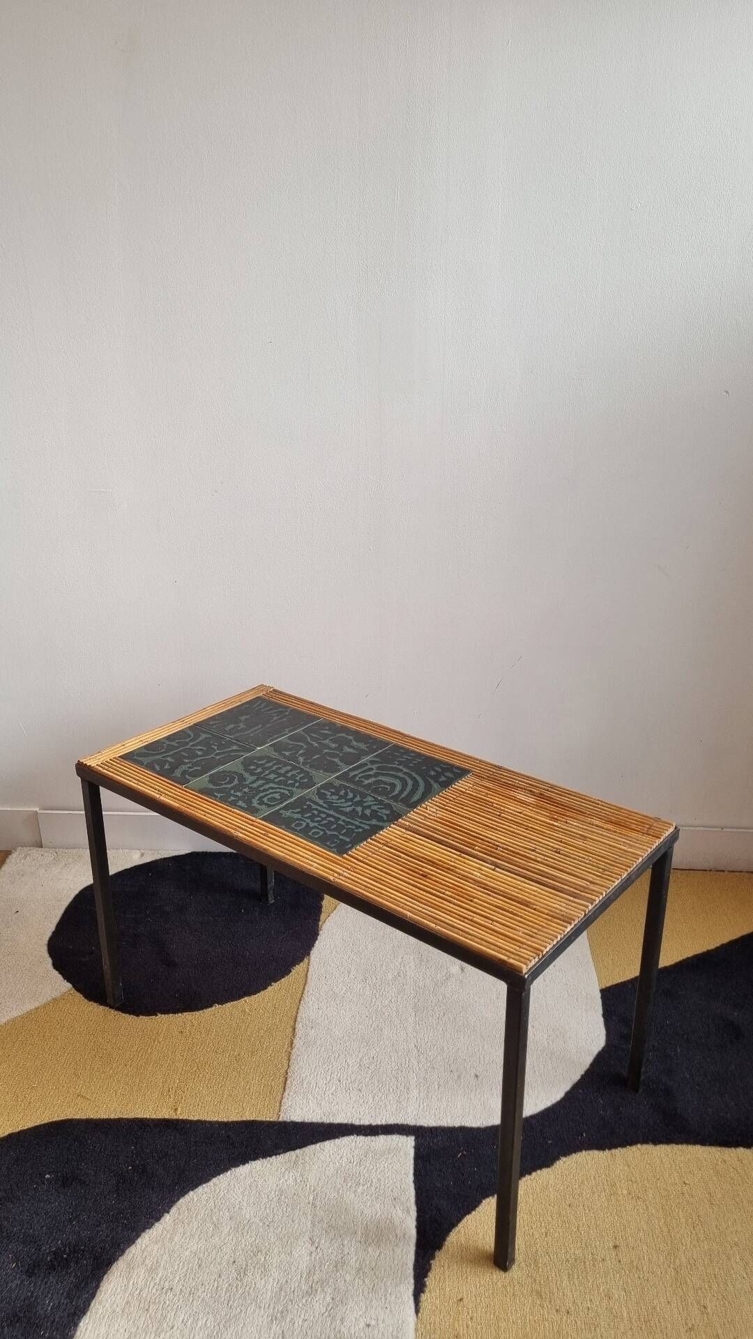 Table basse vintage rotin carreaux 