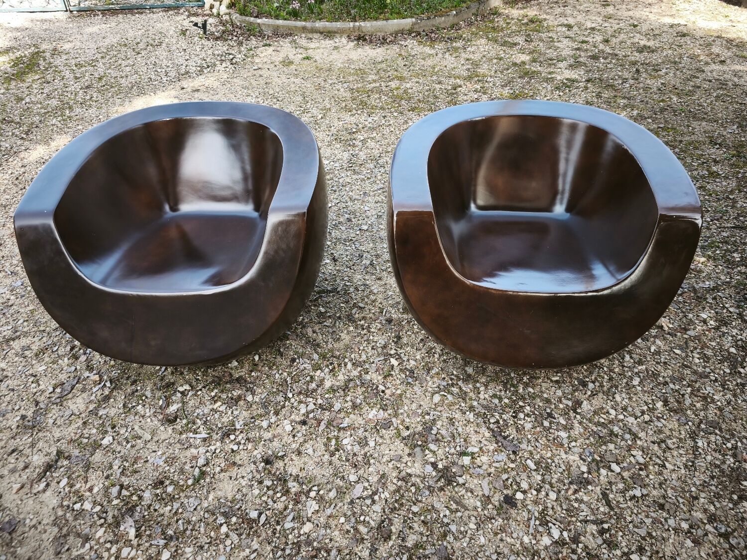 Pair of Moon armchairs in fibreglass