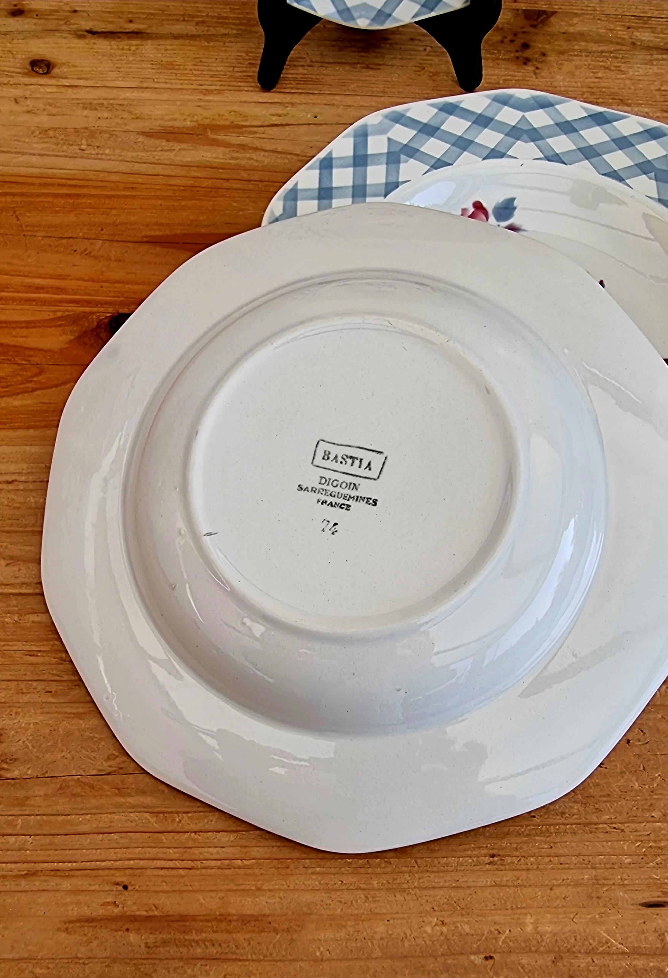 Set of 5 Digoin Sarreguemines deep plates, Bastia model