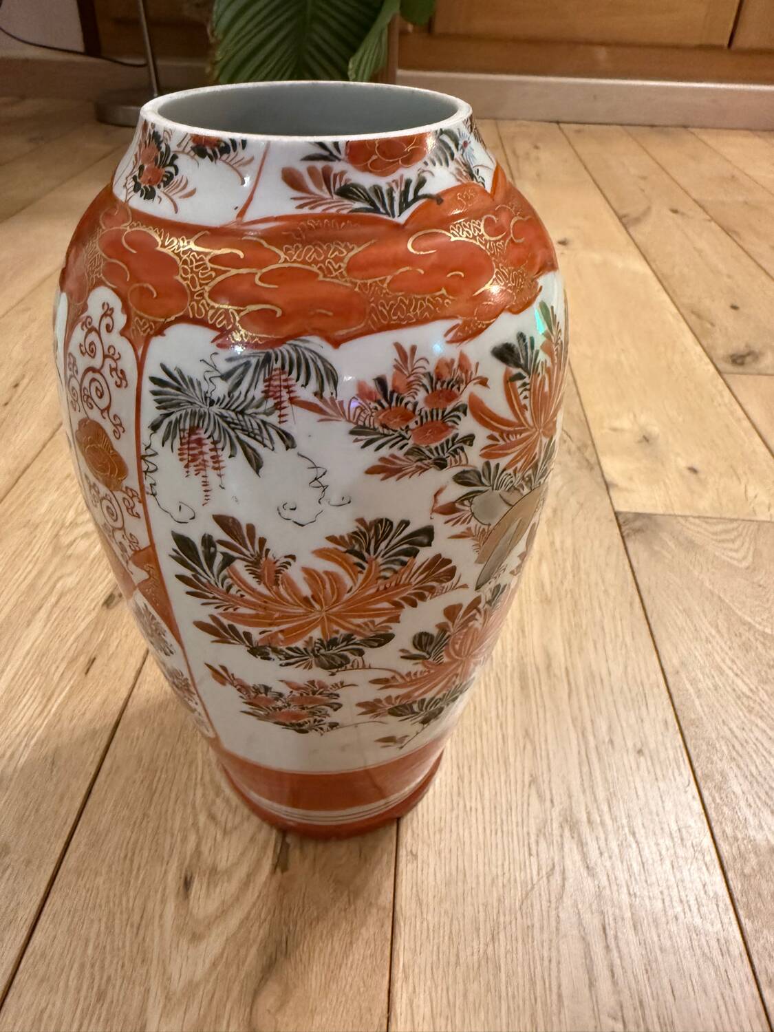 Large Japanese Kutani Porcelain Vase – Moriage Floral Relief – Early 2