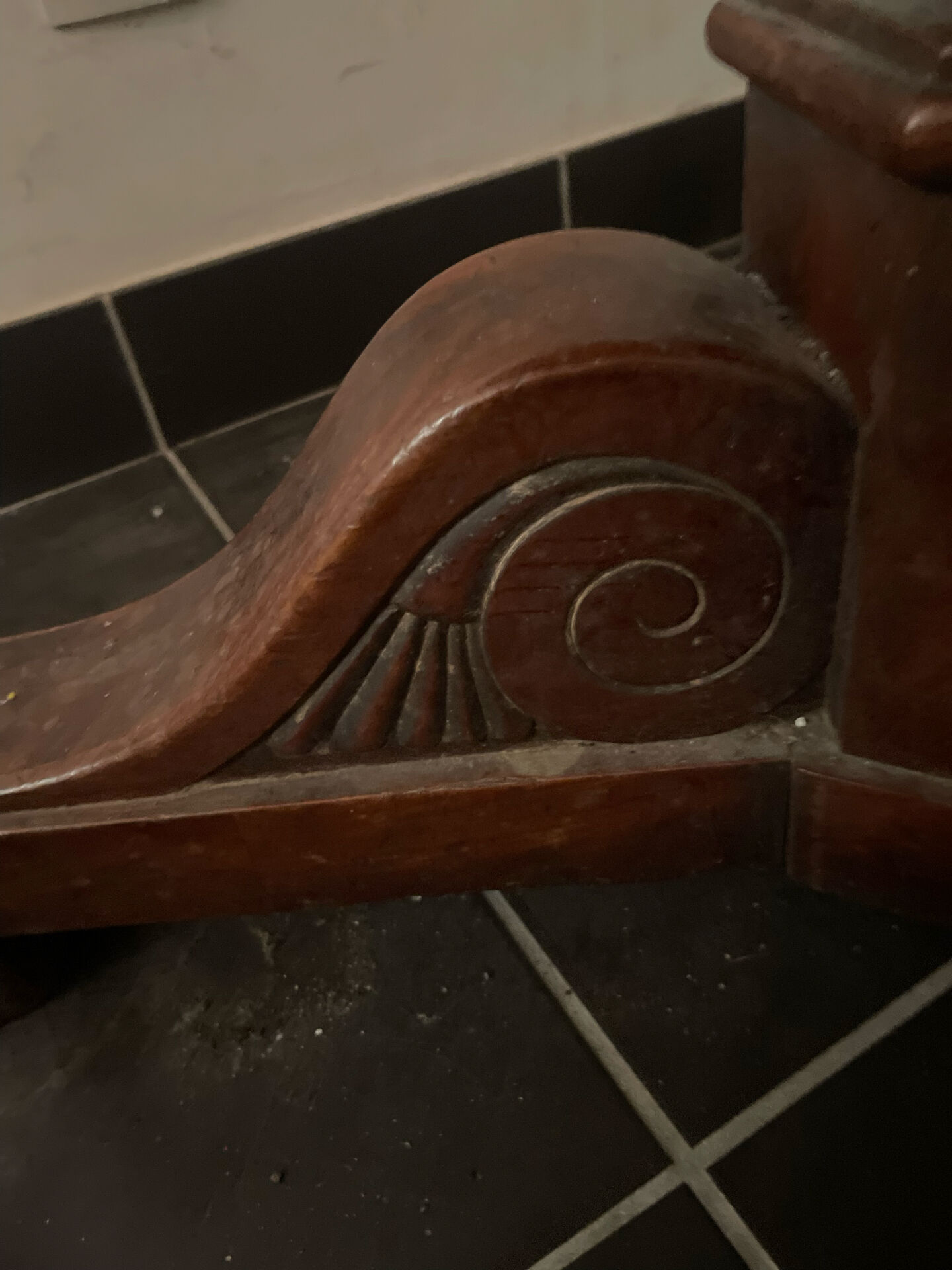 Gueridon table, 19th century, marble and mahogany