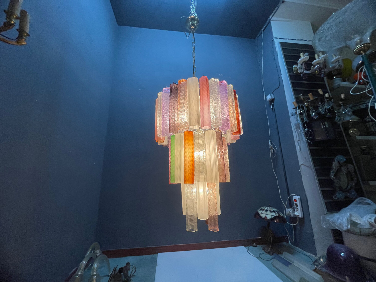 Suspension en verre de Murano italien, style pop art, années 1980.