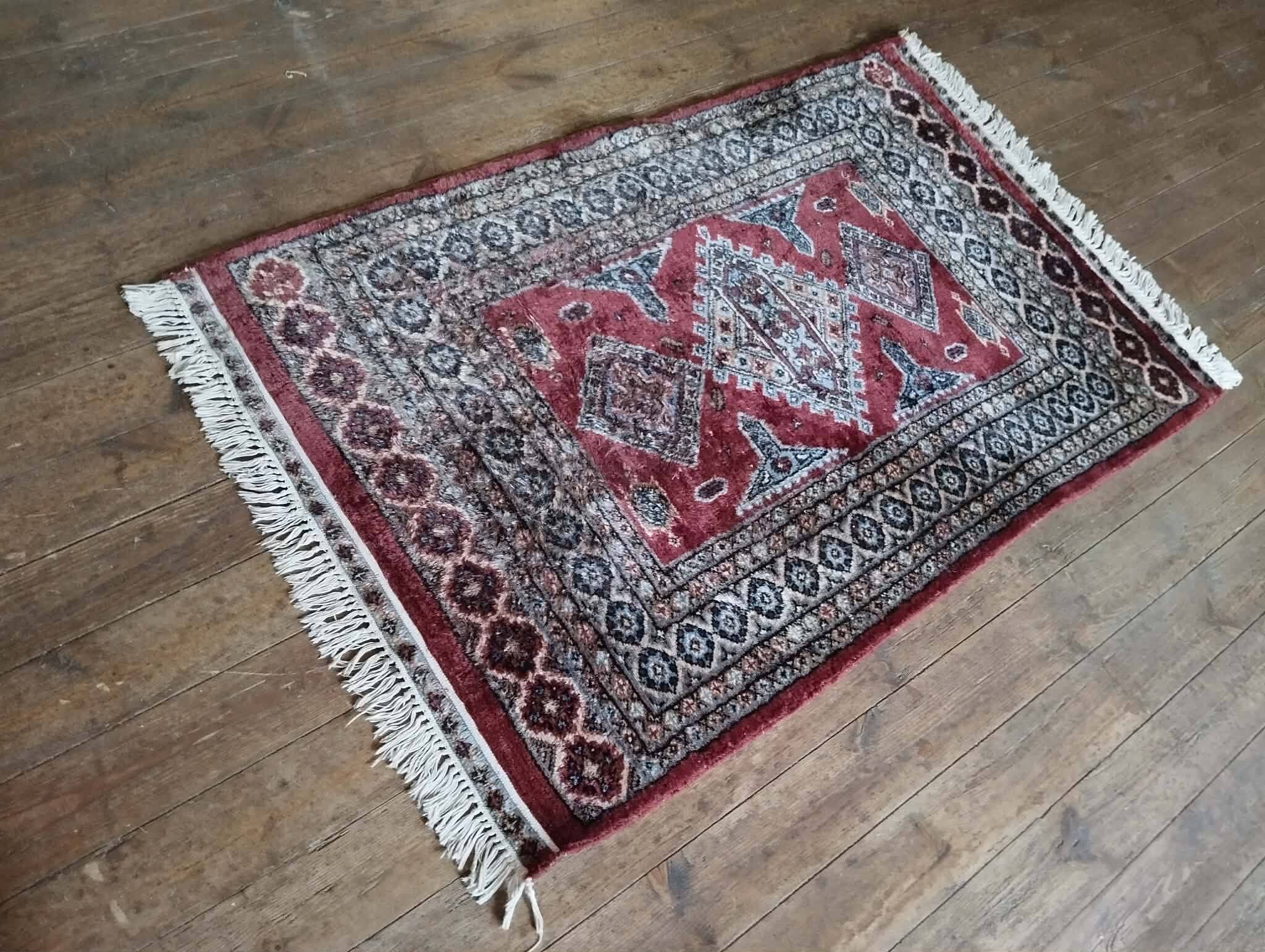 Handmade Pakistani rug 147x97cm