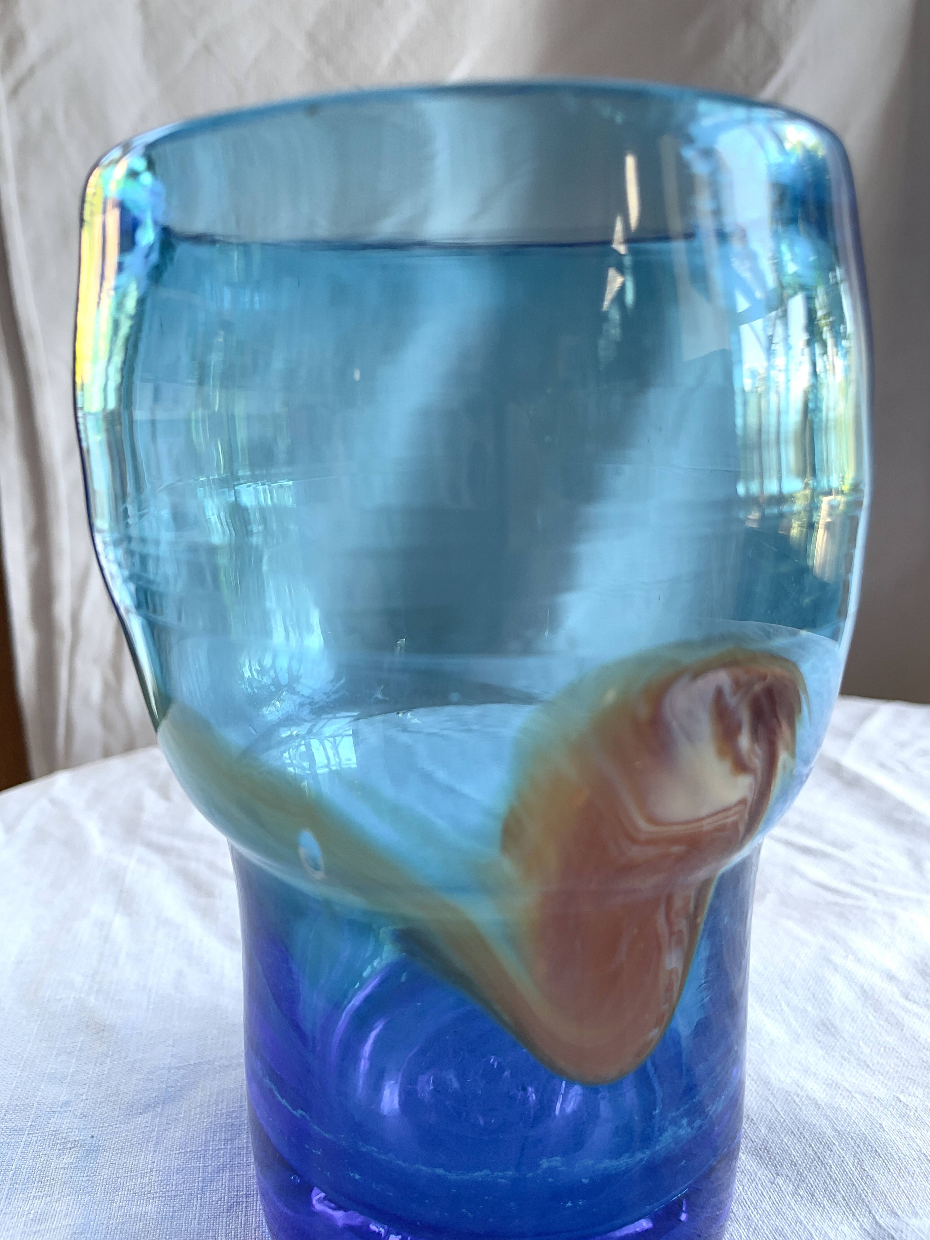 Saisissant vase  pâte de verre bleue / Bob le Bleïs/ Verrerie Maure-Vieil