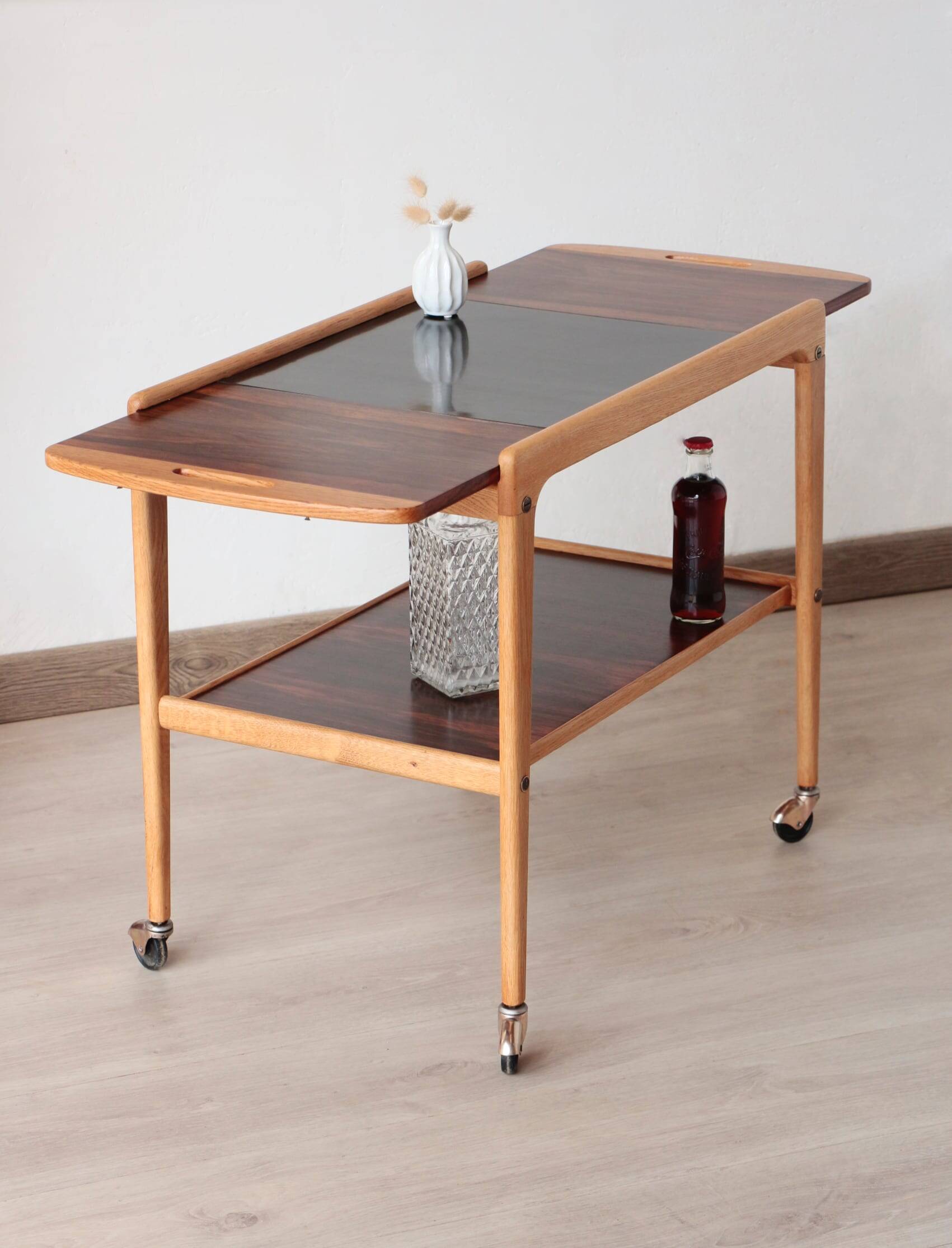 Scandinavian 'Thea' side table in rosewood and laminate, Yngve Ekström