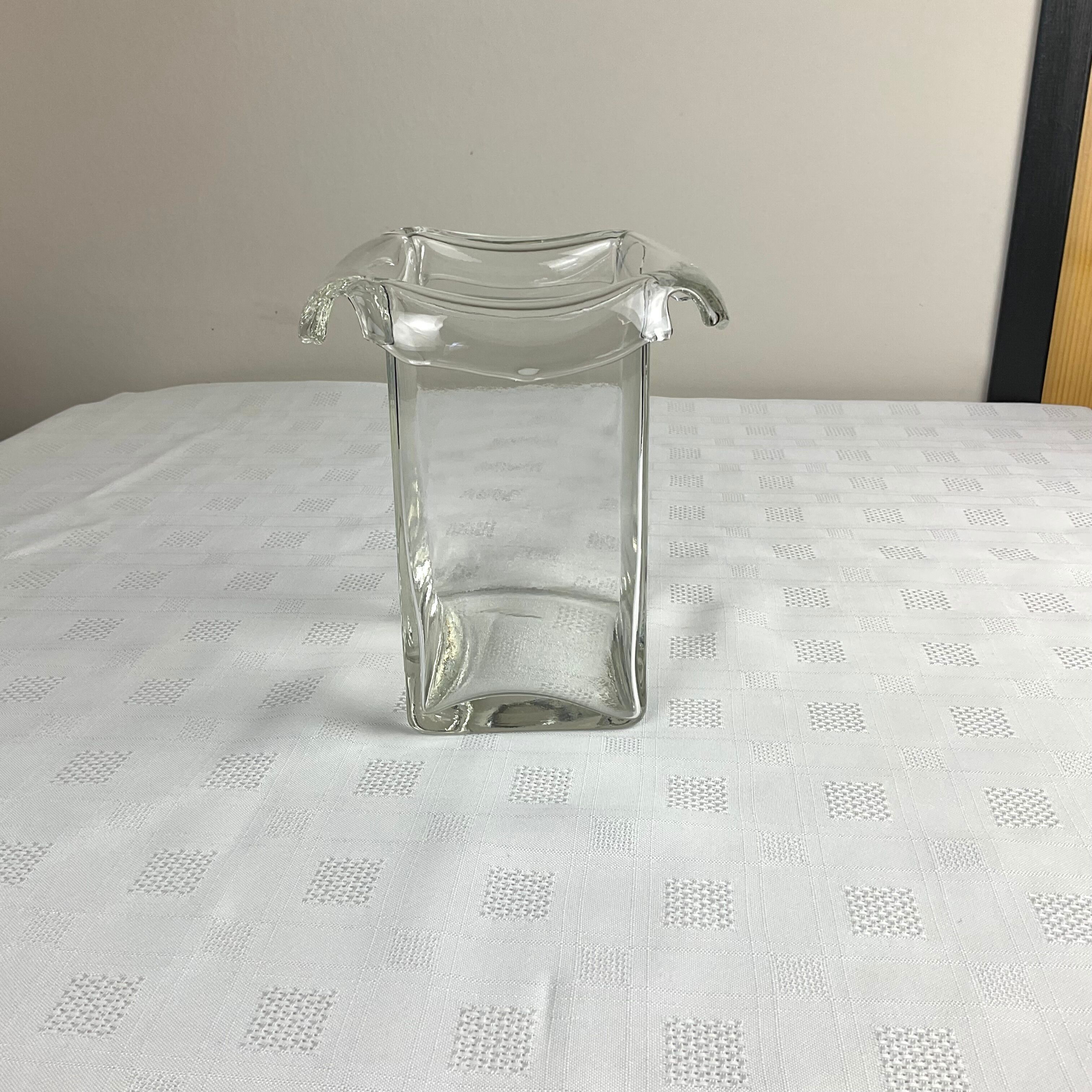 Design glass vase rectangular shape