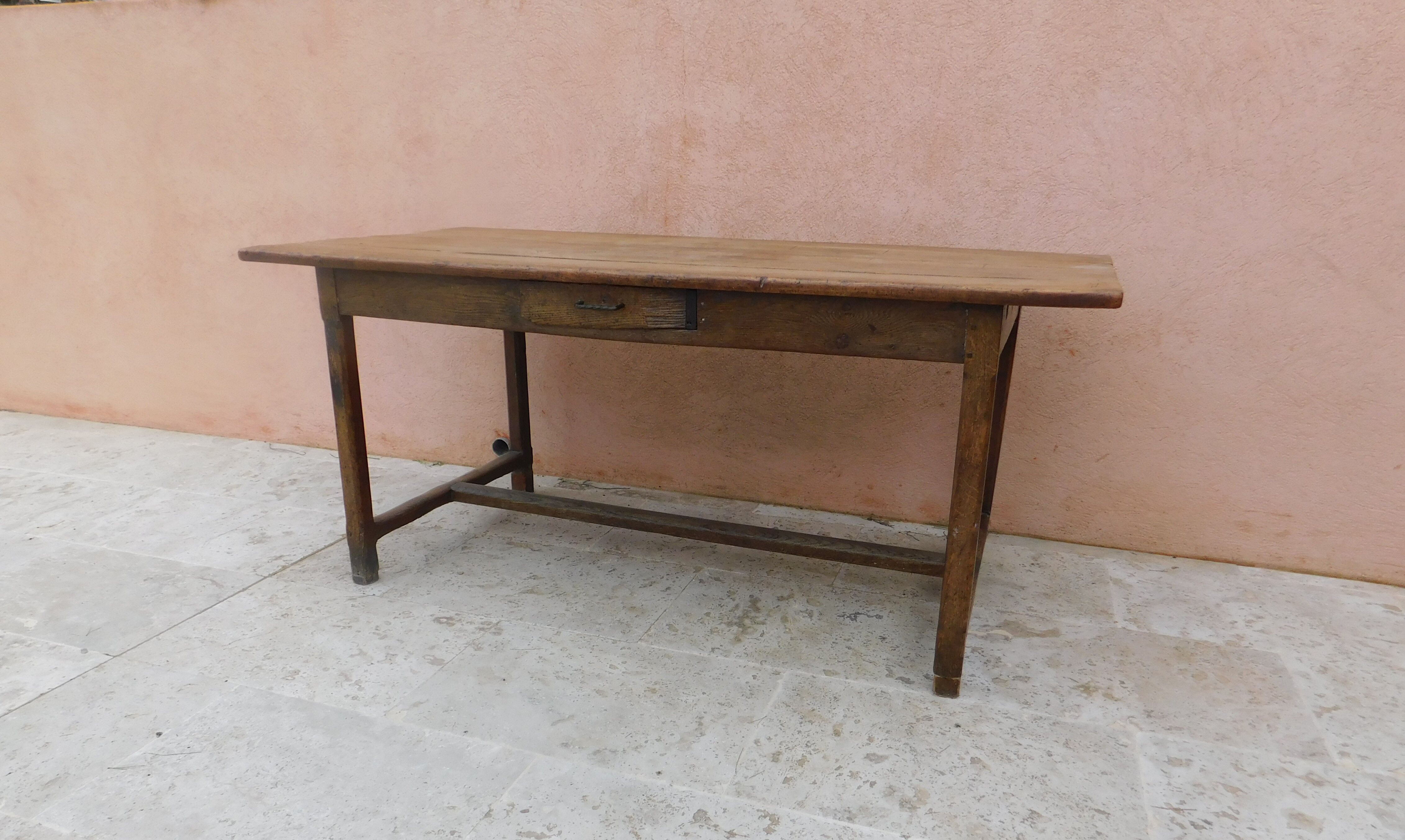 Farm table