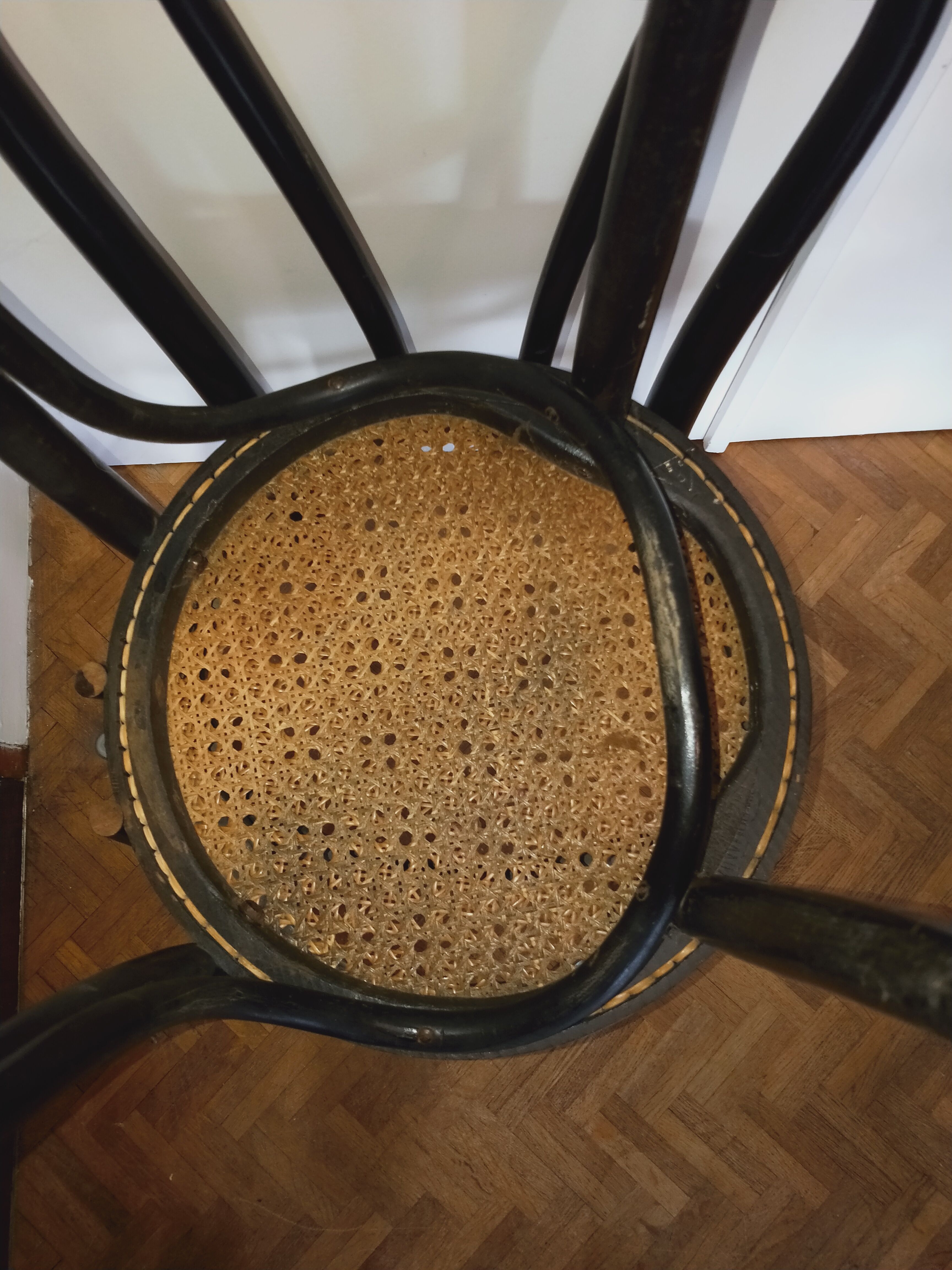 Lot of Thonet FMG chairs No.18