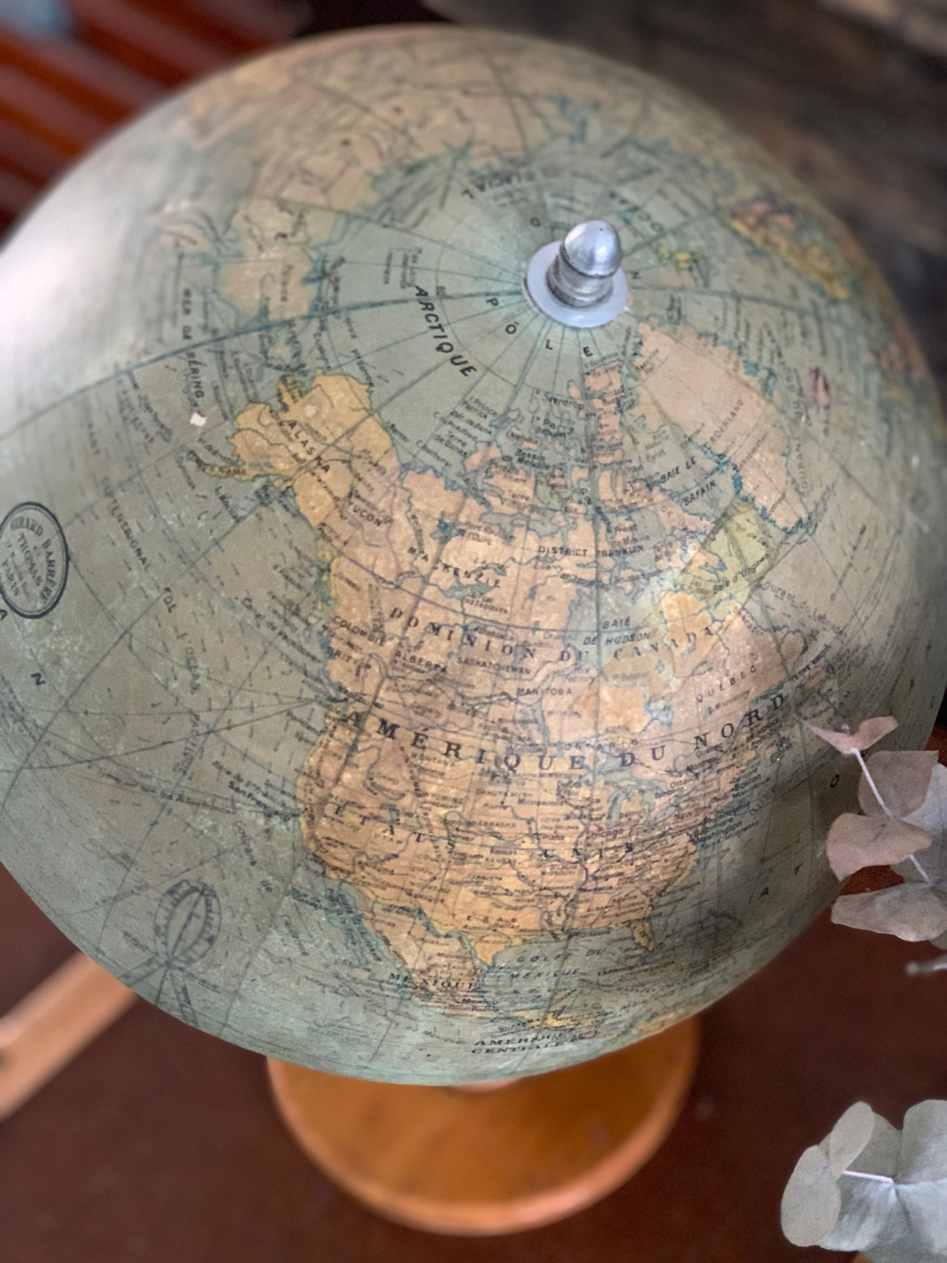 Former world globe Girard Barrère and Thomas vintage
