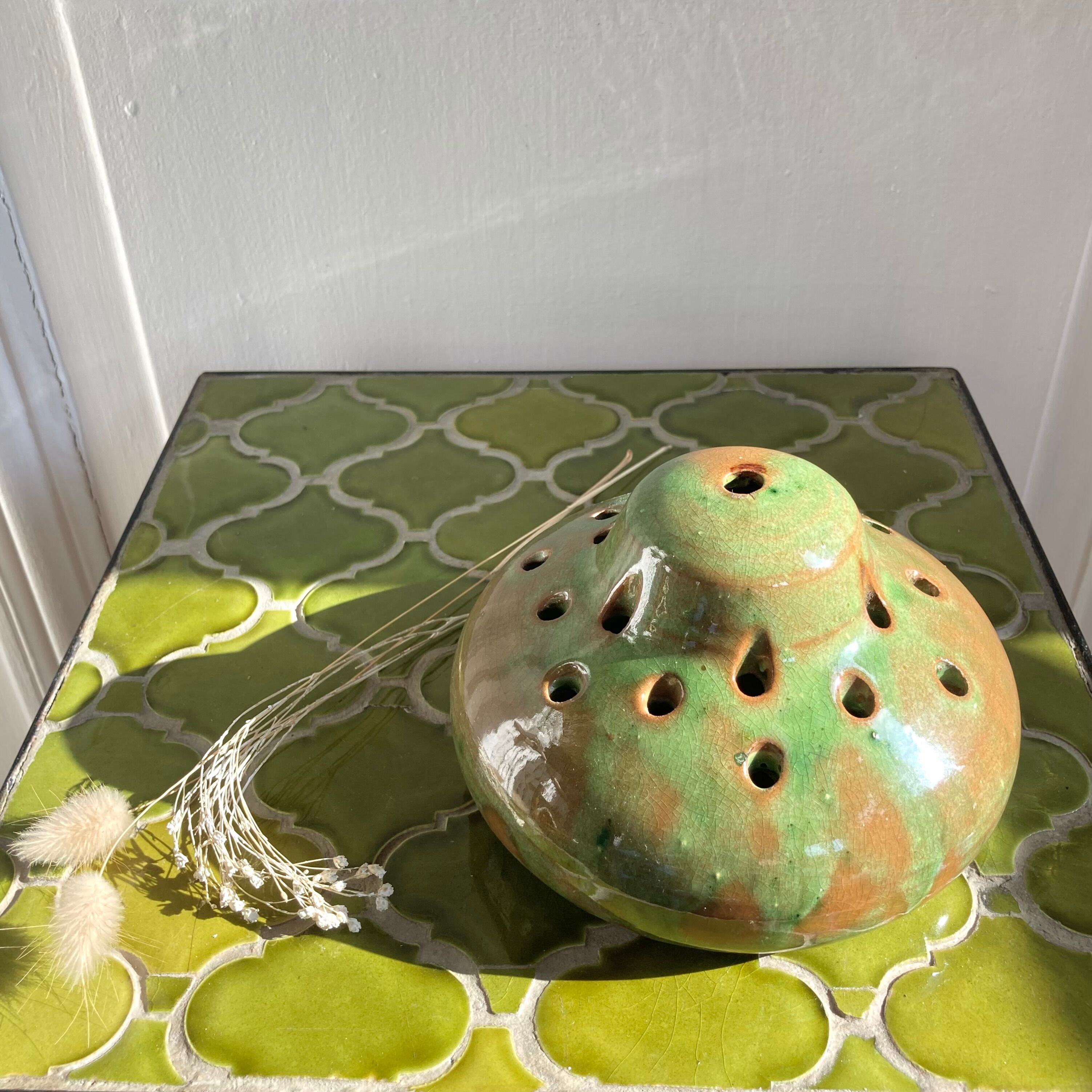 Vase pique flowers cracked ceramic