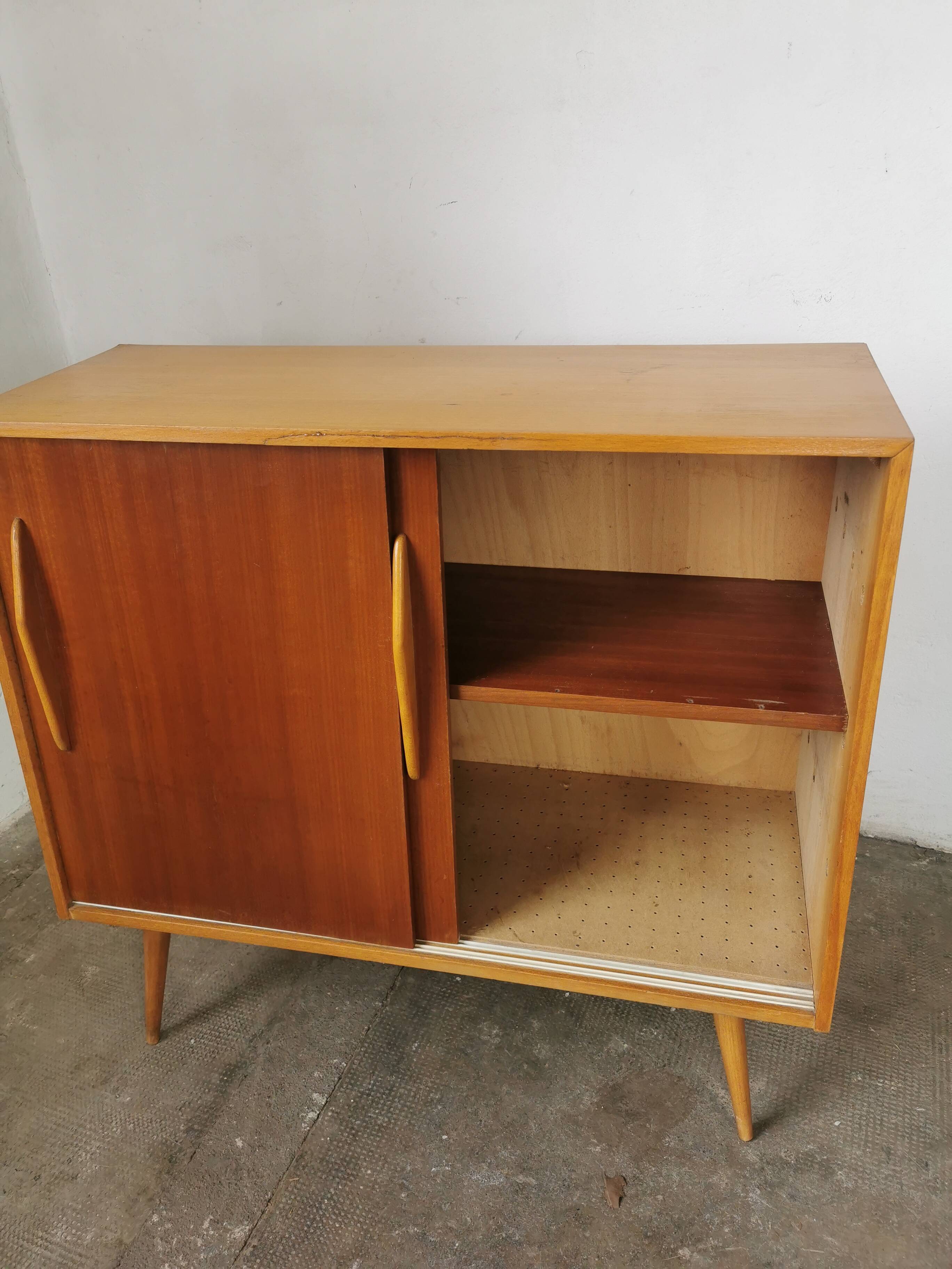 Mid-century design sliding door sideboard