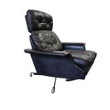Vintage black leather armchair / lounge chair / relax seat