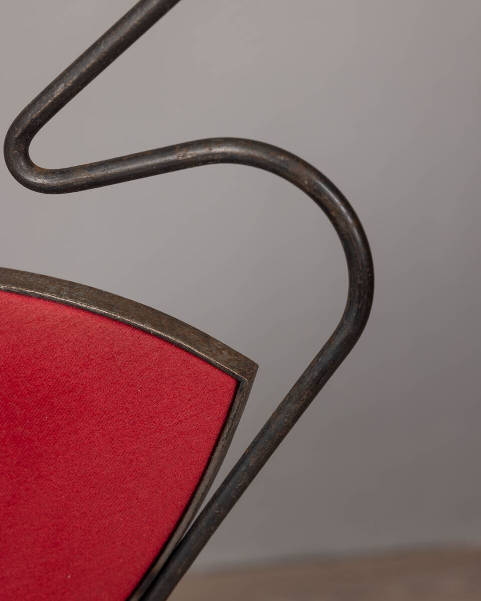 Chaise sculpture vintage années 70 en fer et tissu design italien