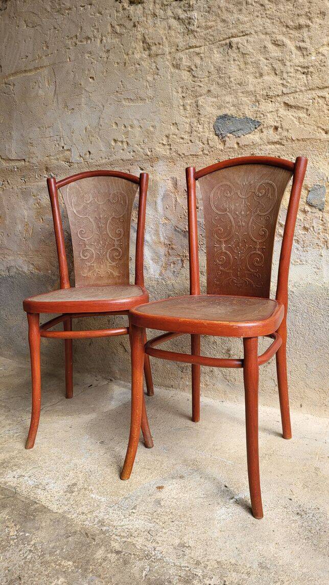 Pair of Art Nouveau Thonet chairs