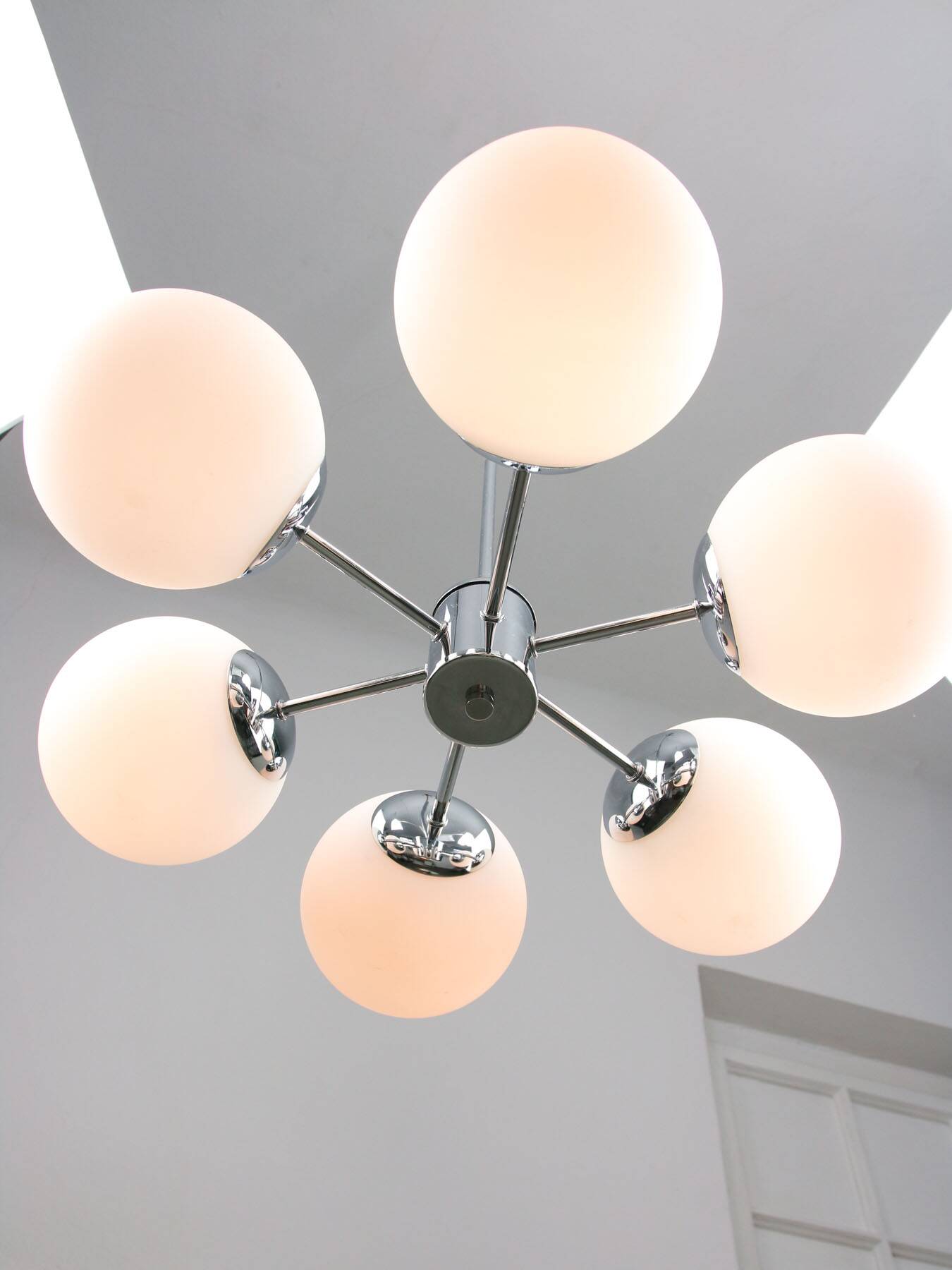 Space Age Italian Sputnik Chrome and Opaline Chandelier, 1970s