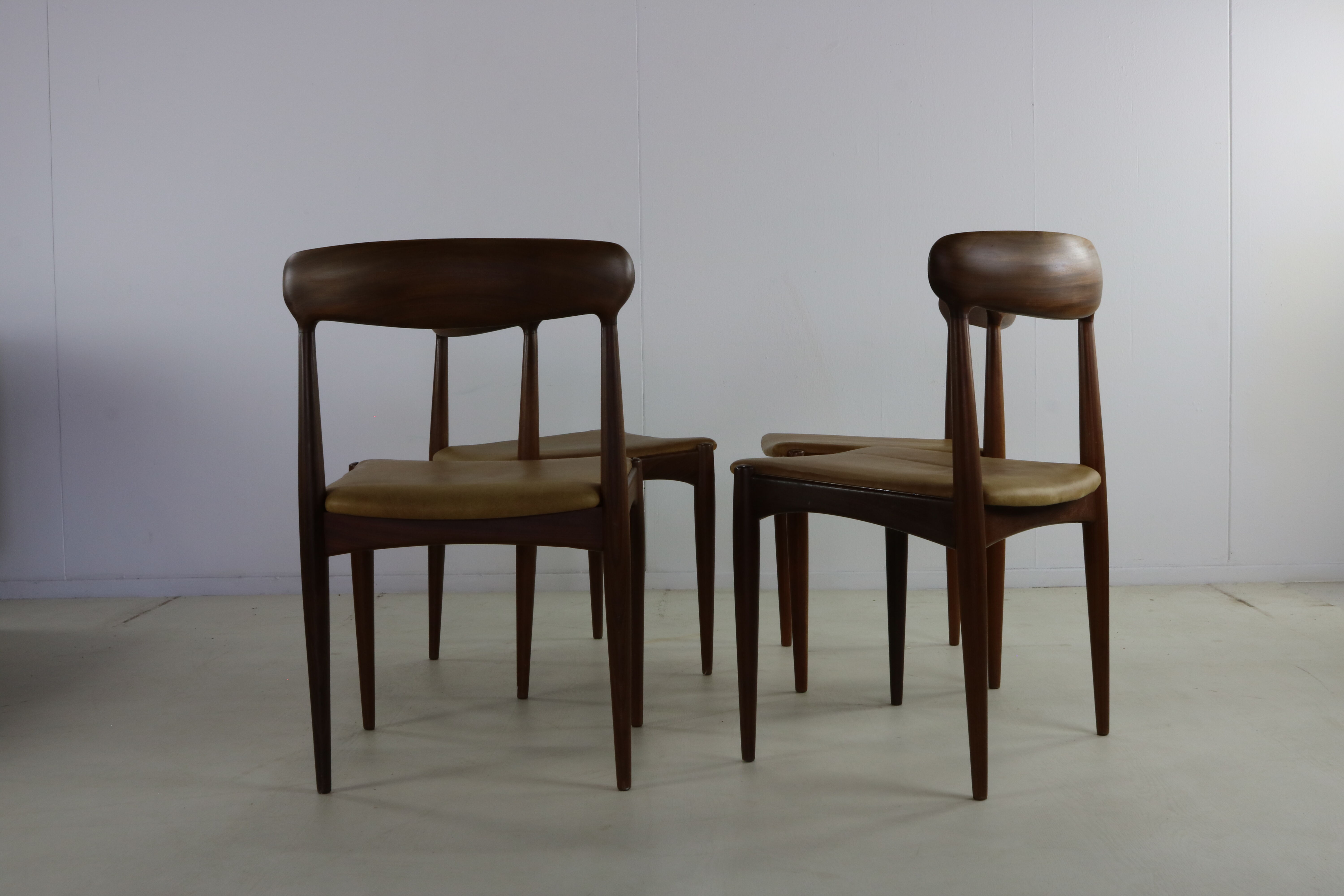 Set of four danish design dining chairs by Johanned Andersen for Uldum Møbe