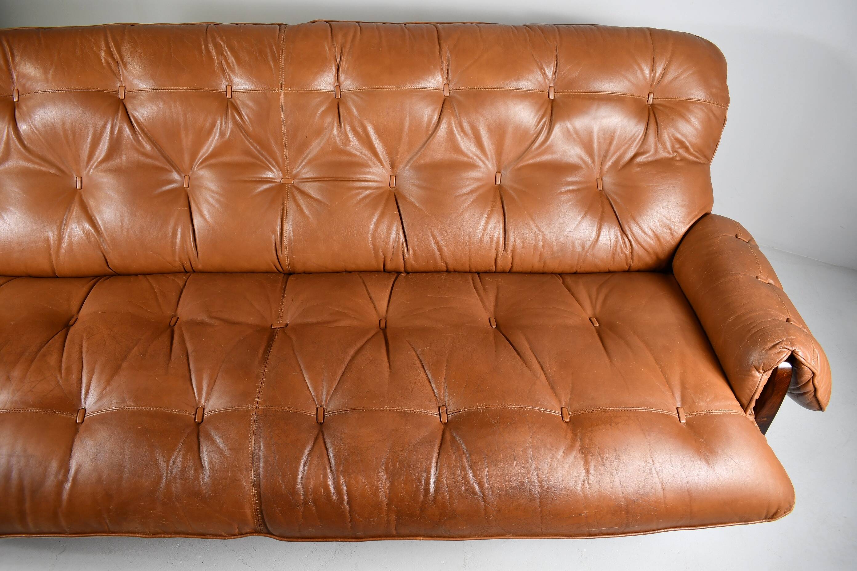 Sofa "Rodeio" par Jean Gillon pour Italma Woodart. Brésil 1965.