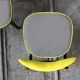 Chaise vintage "pied de poule"