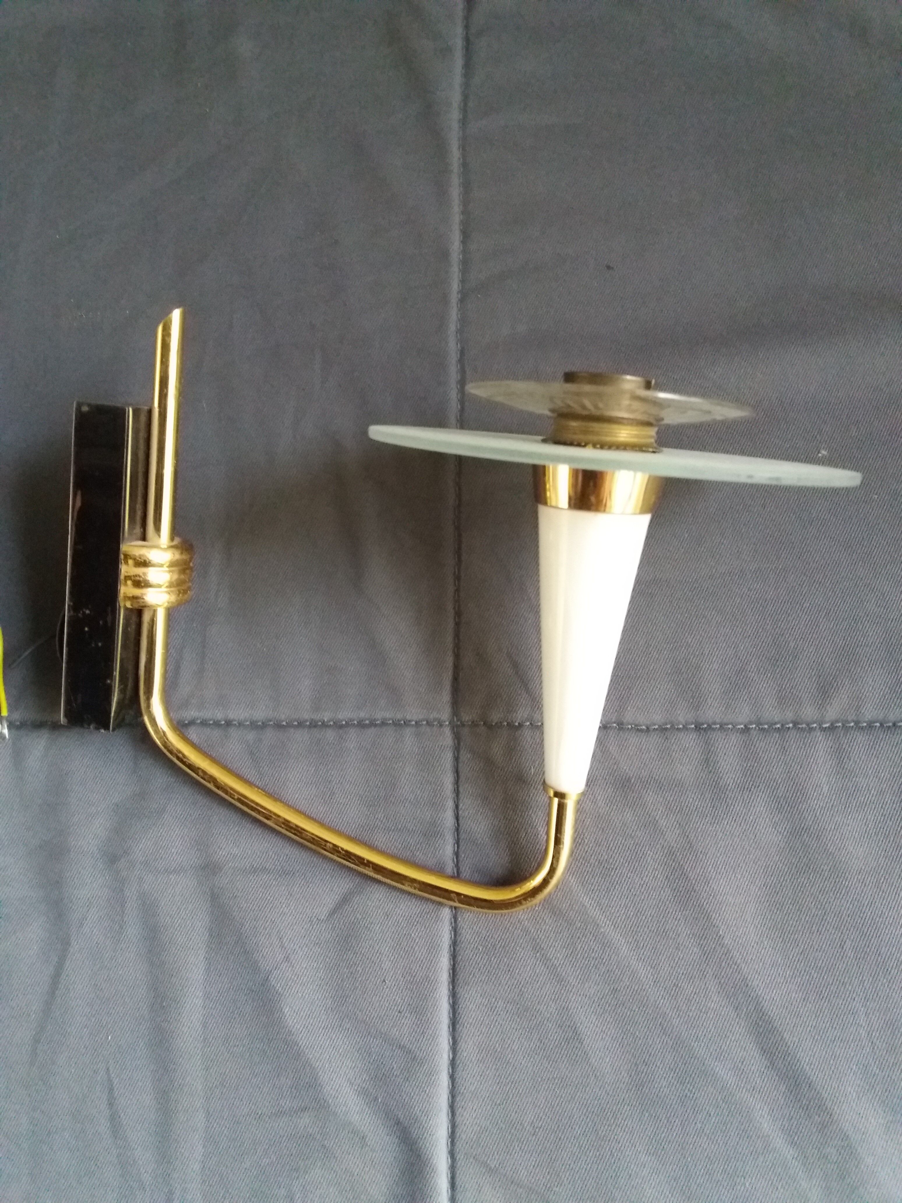 Paire d"appliques design minimalistes