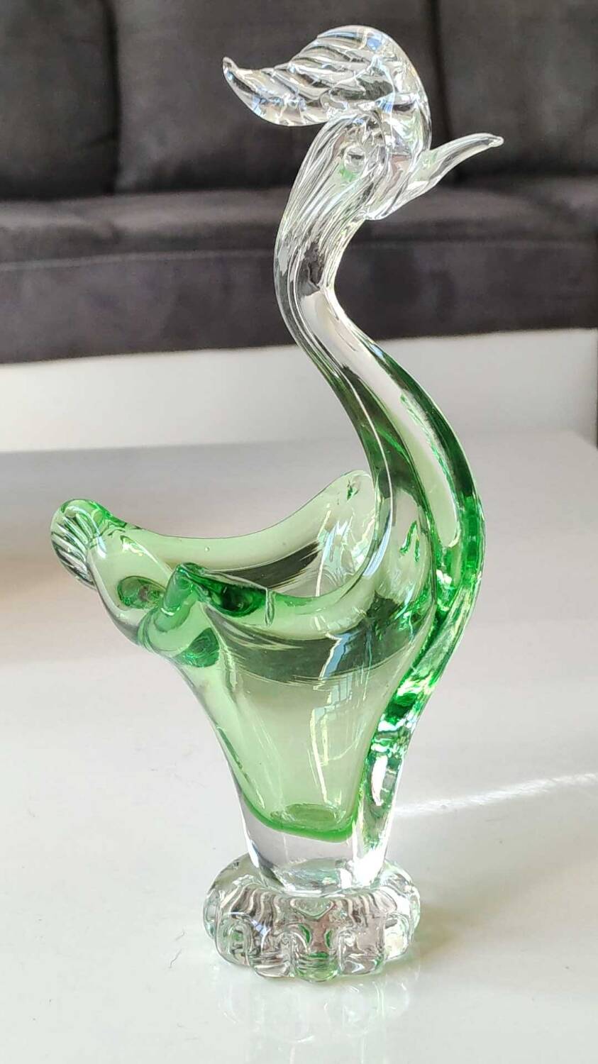 Empty pocket/Swan figurine, in the Murano style. In blown art glass. High 22 cm