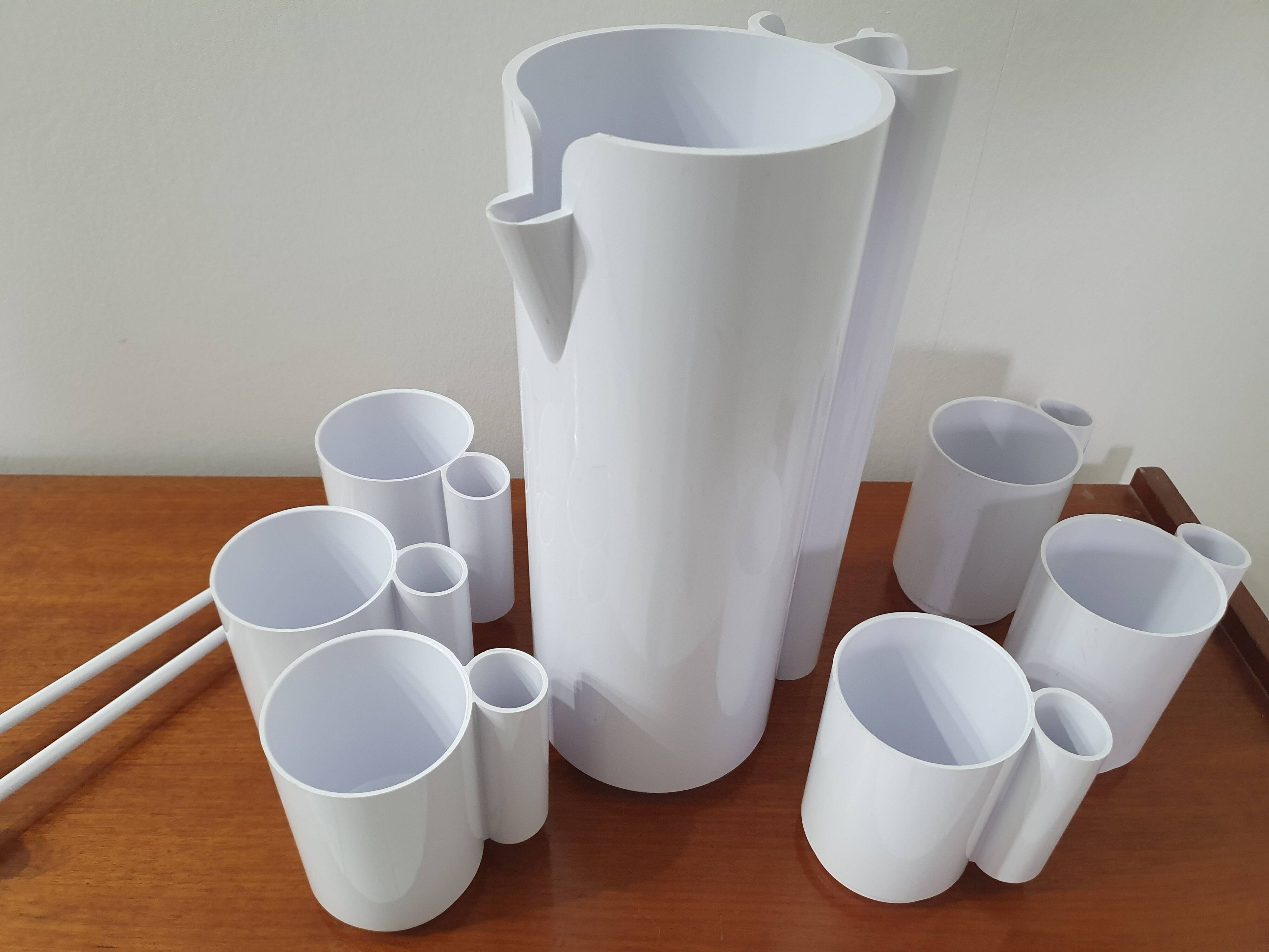 Space-age orangeade service "set = 9" design by Jean-Pierre Vitrac