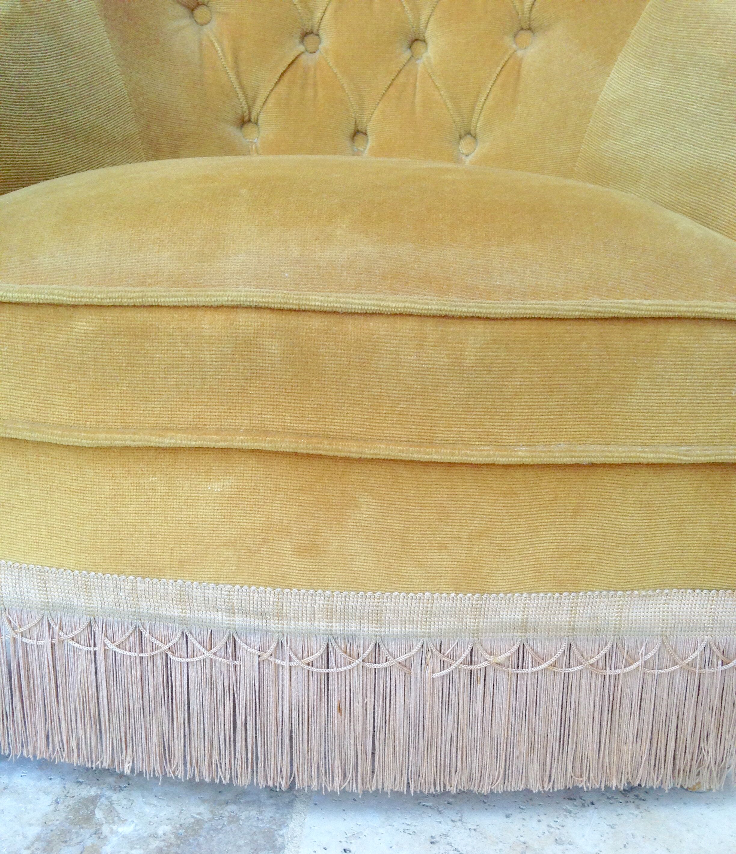 Armchair toad and his ottoman velvet mustard years 60