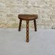 Tabouret tripode en bois massif, dit de vacher