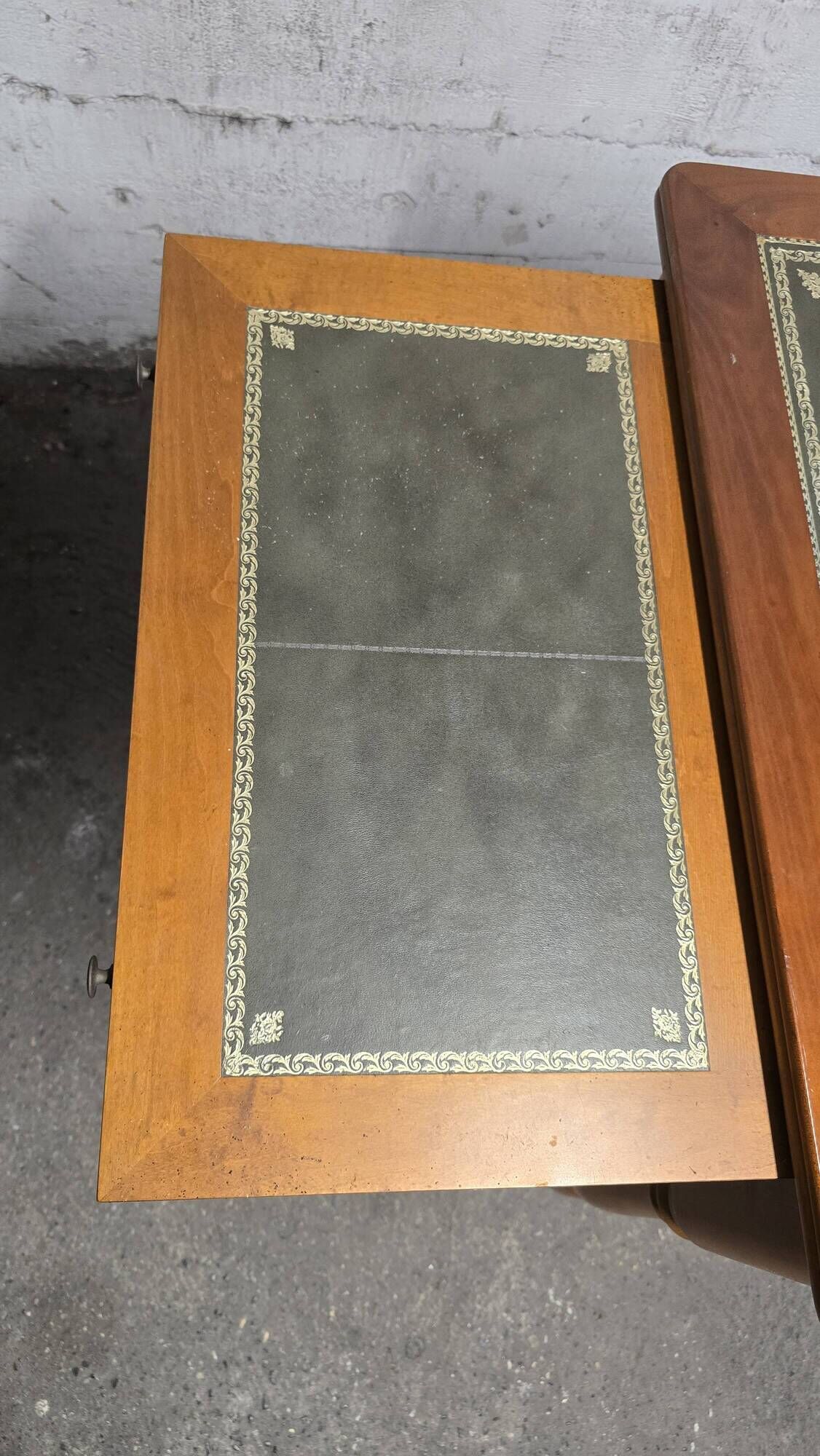 Flat leather desk, Louis-Philippe style, side pull-outs.