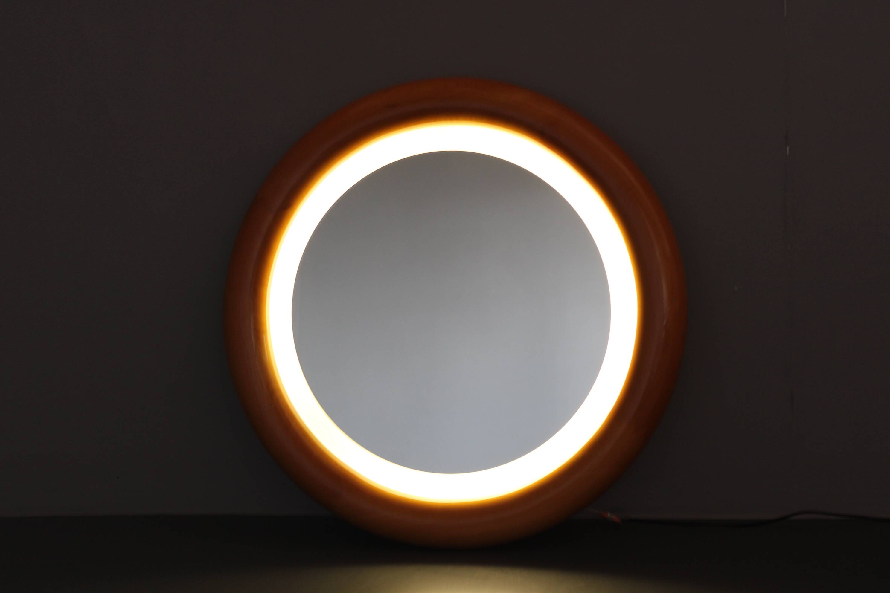 1970s Italian Round Mirror in Wooden Frame with Light