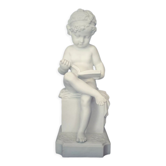 Sculpture of the child under study