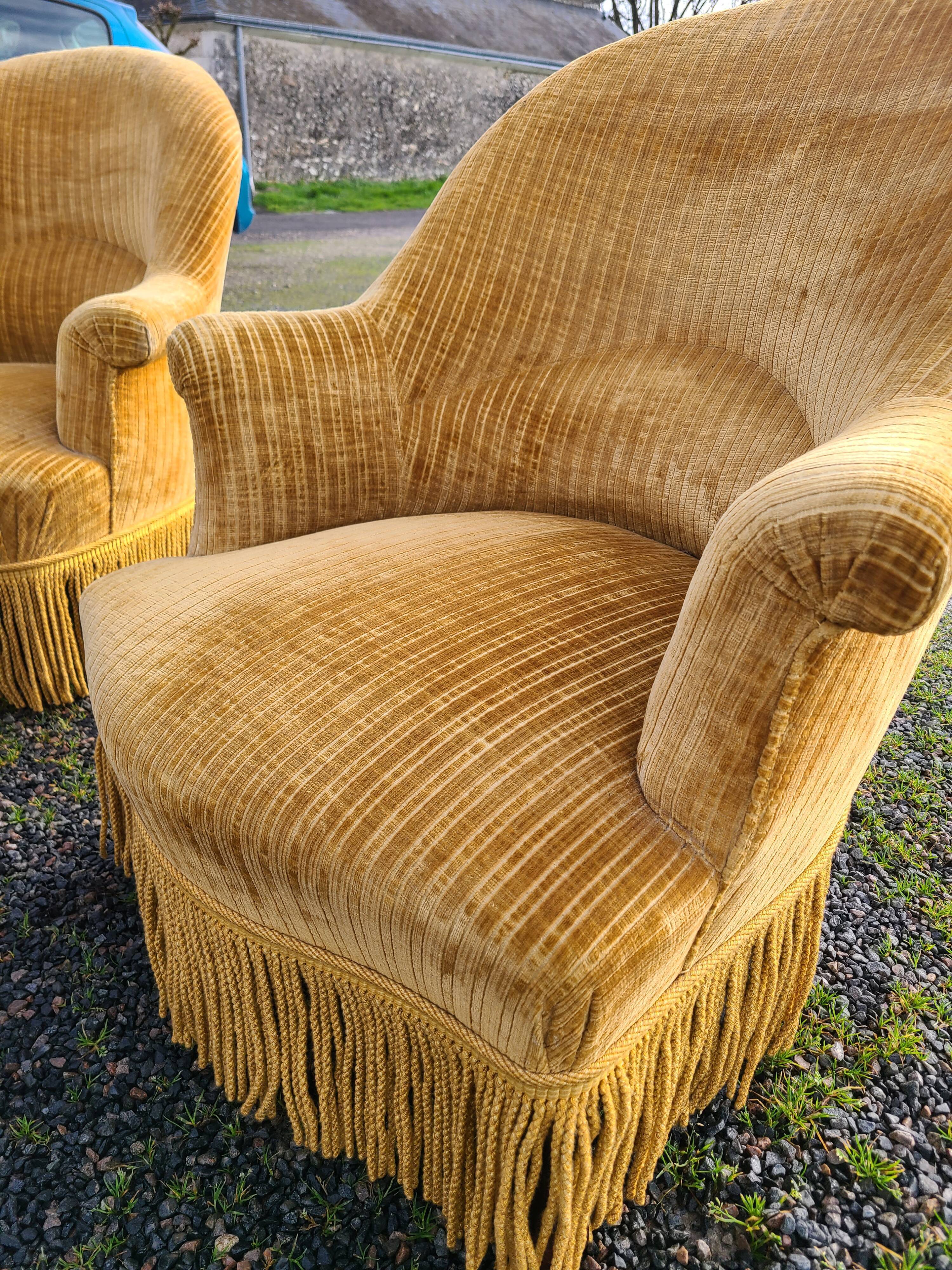 Set of toad armchairs and vintage yellow ottoman